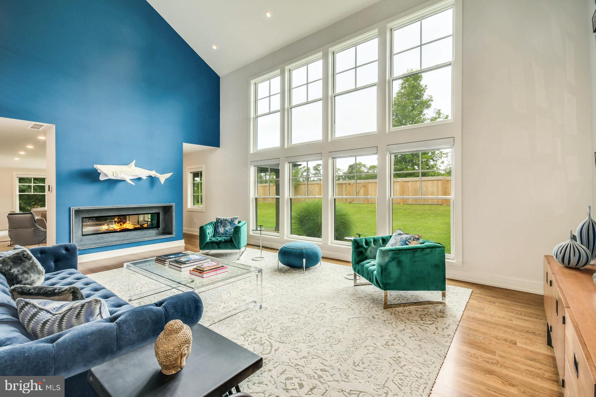 CHESTNUT HILL - Residential