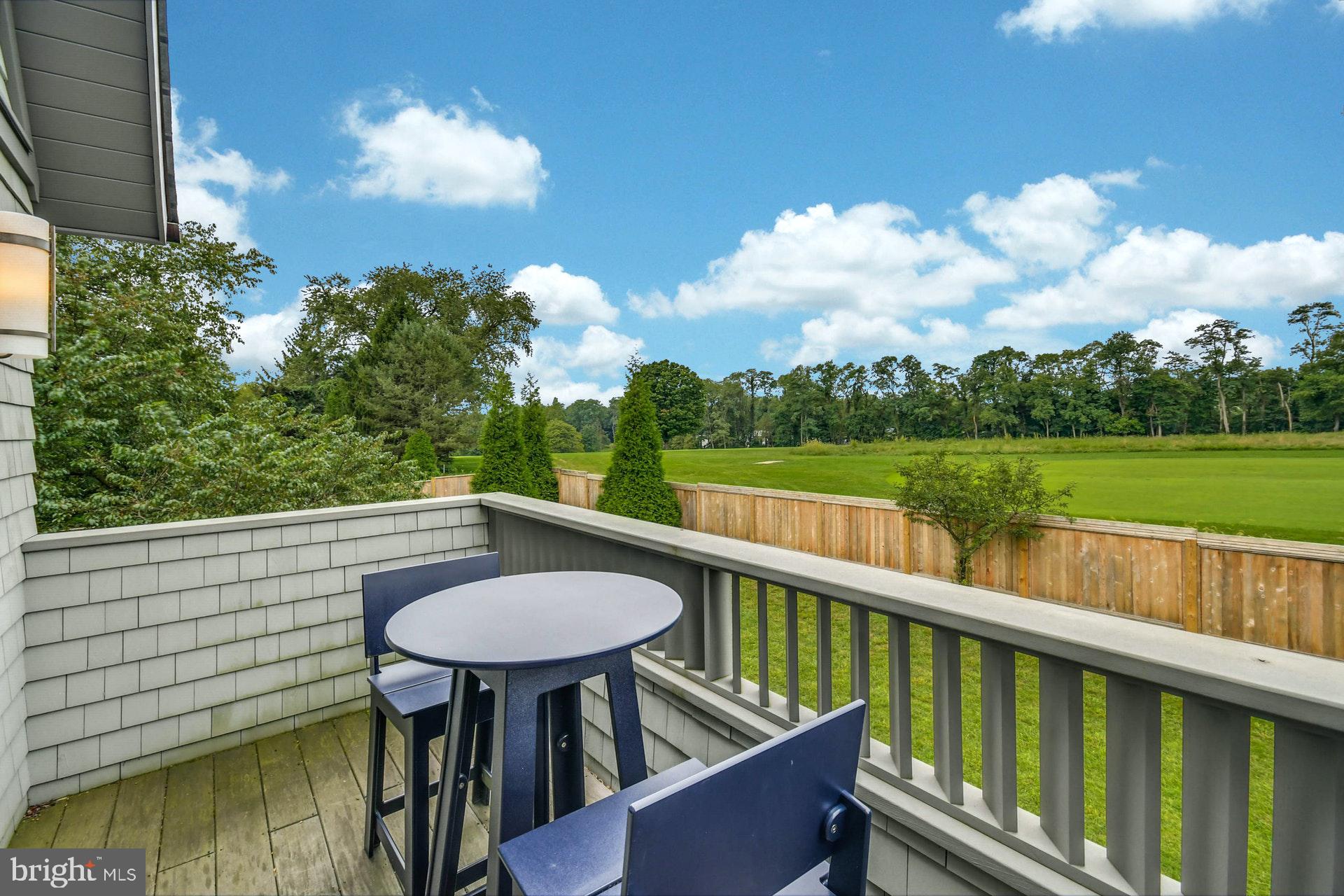 CHESTNUT HILL - Residential