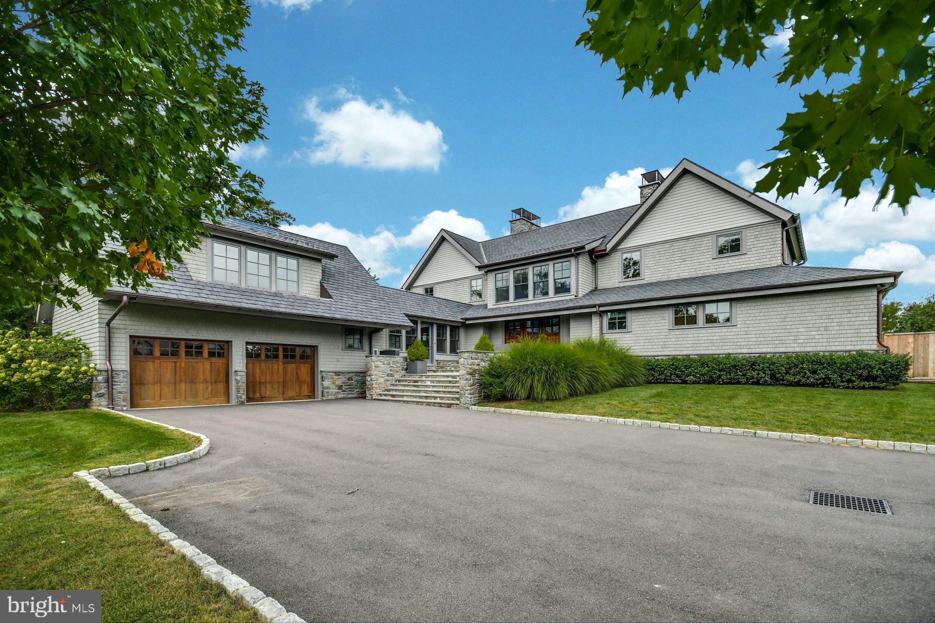 CHESTNUT HILL - Residential