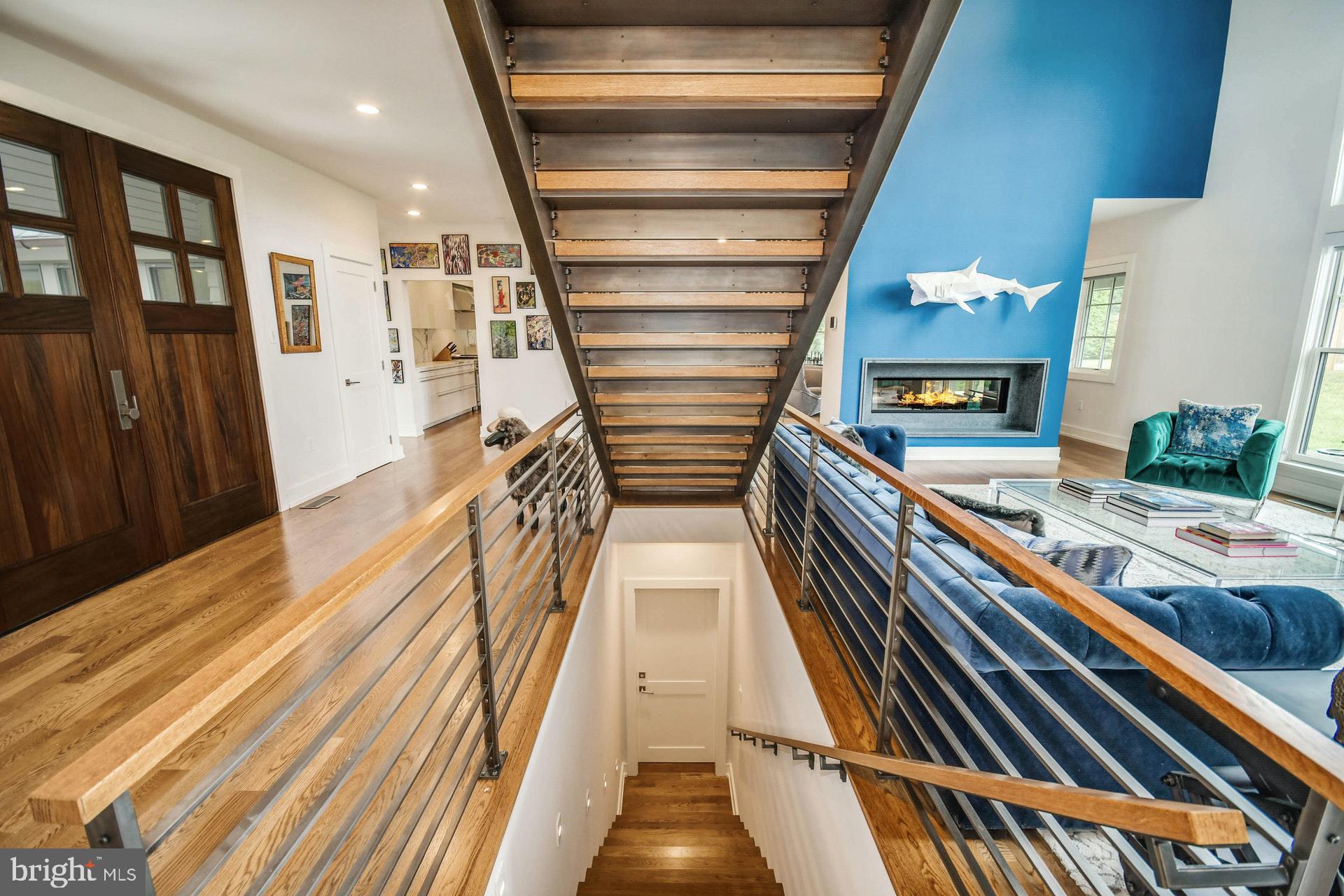 CHESTNUT HILL - Residential