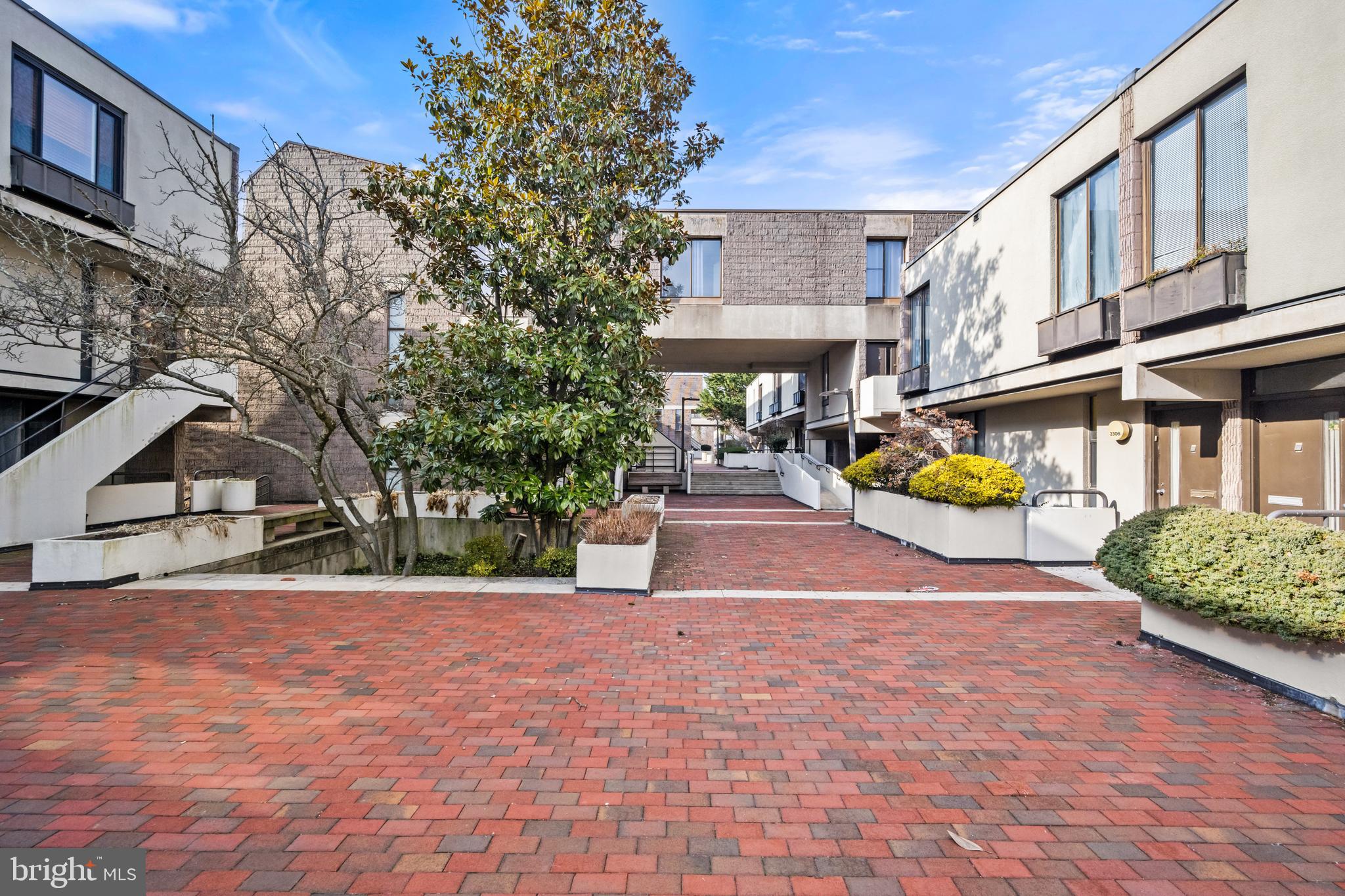 COLD SPRING NEWTOWN - Residential