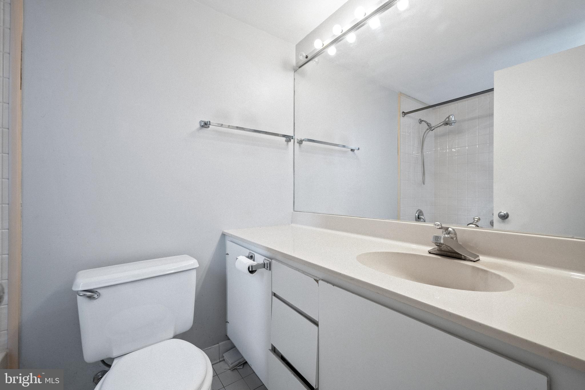 COLD SPRING NEWTOWN - Residential