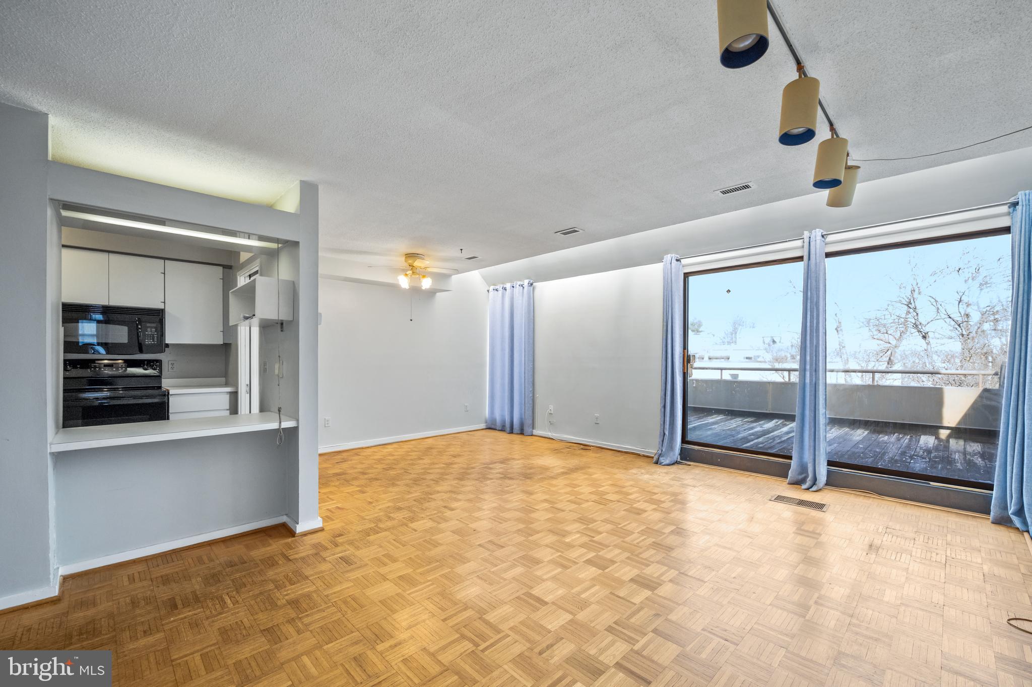 COLD SPRING NEWTOWN - Residential