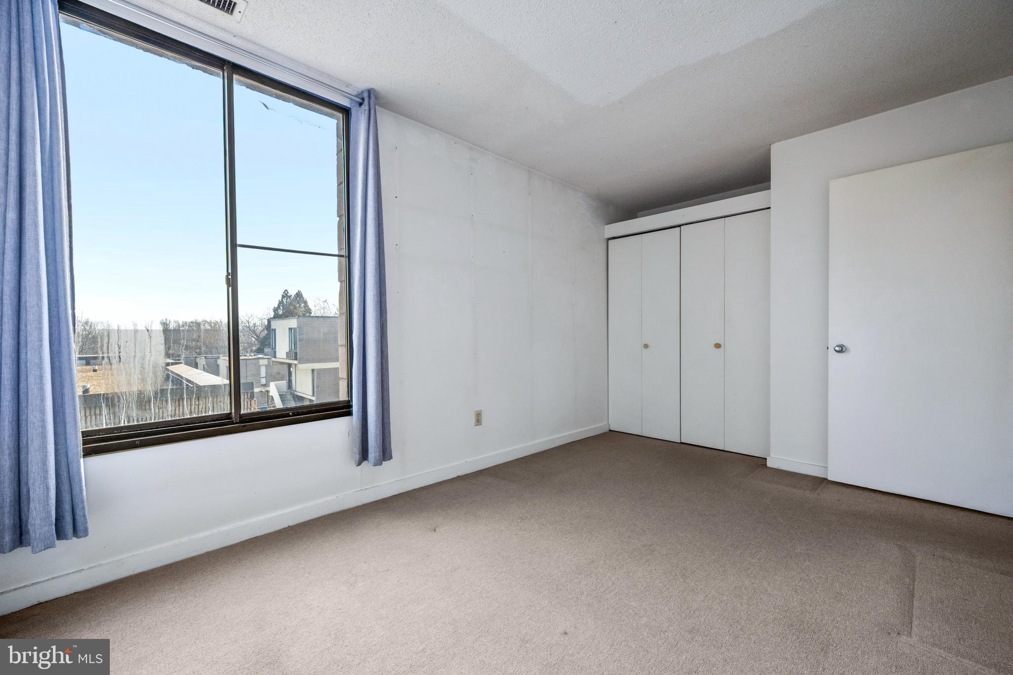 COLD SPRING NEWTOWN - Residential