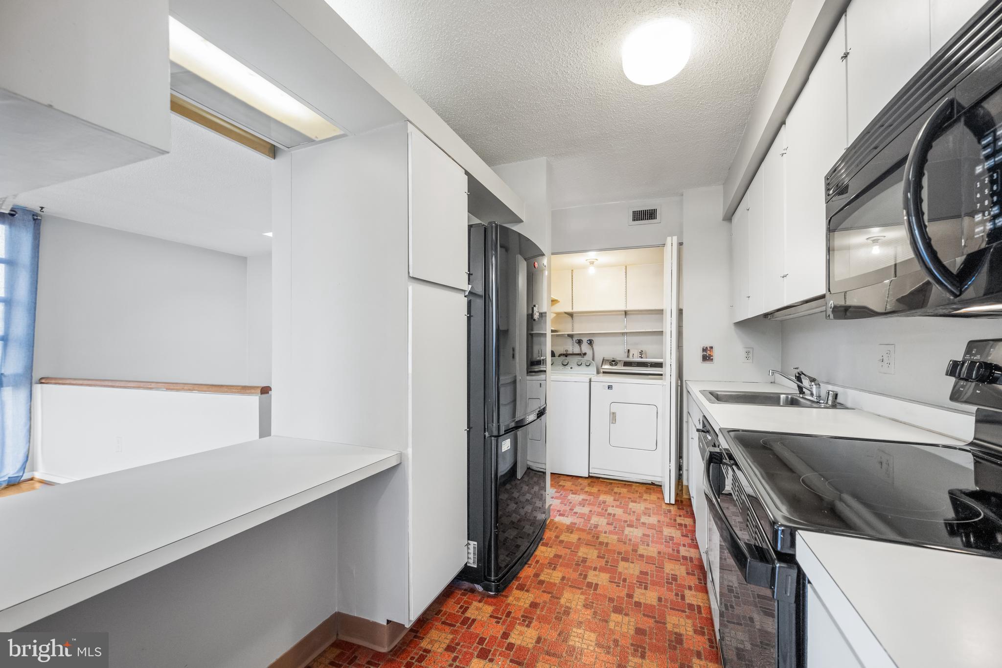 COLD SPRING NEWTOWN - Residential