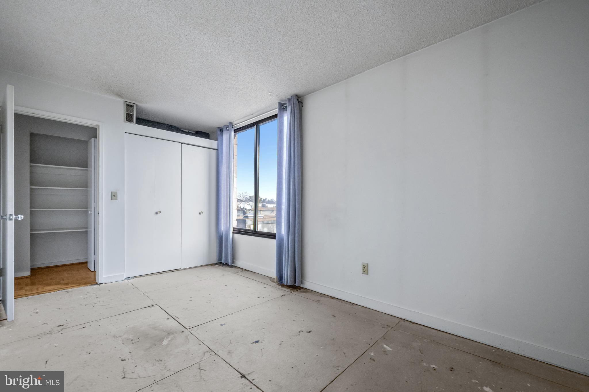 COLD SPRING NEWTOWN - Residential