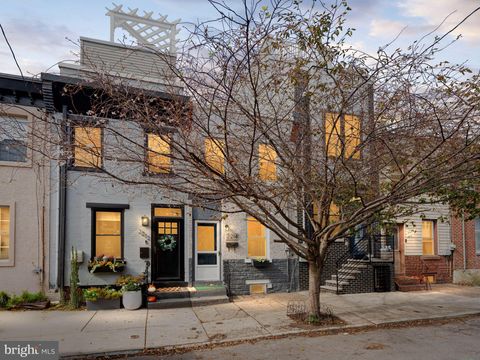 2214 ALMOND STREET PHILADELPHIA PA 19125