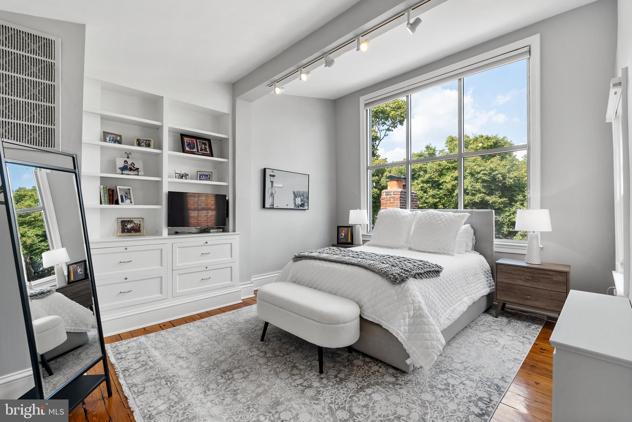 GEORGETOWN - Residential