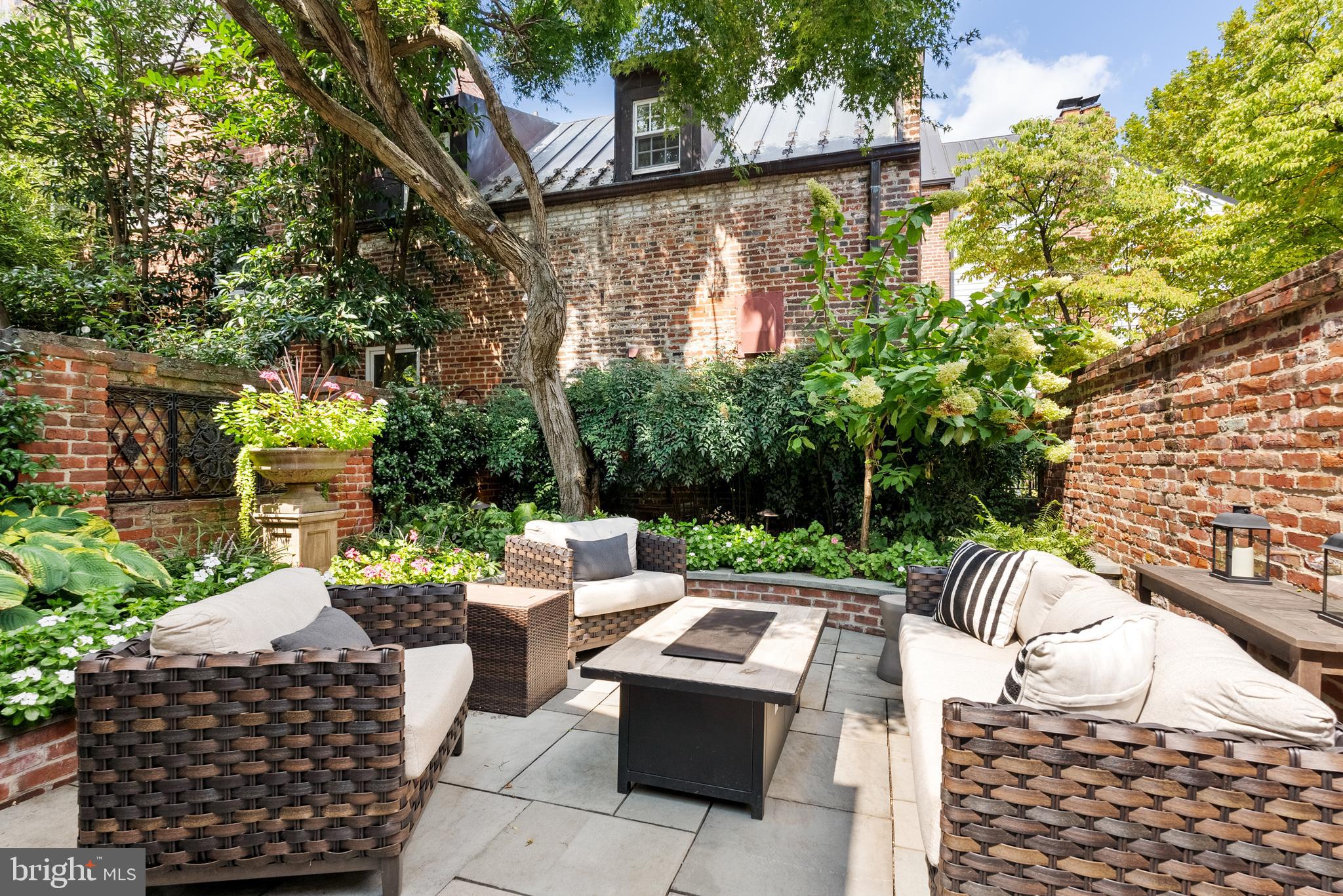 GEORGETOWN - Residential