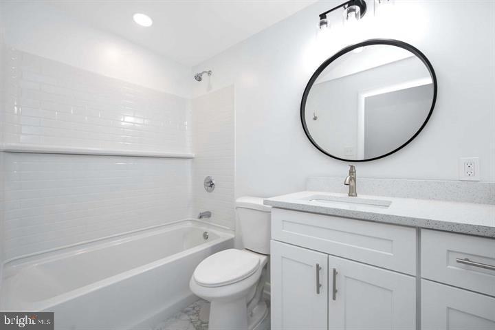 11 S BLACK HORSE PIKE 3B