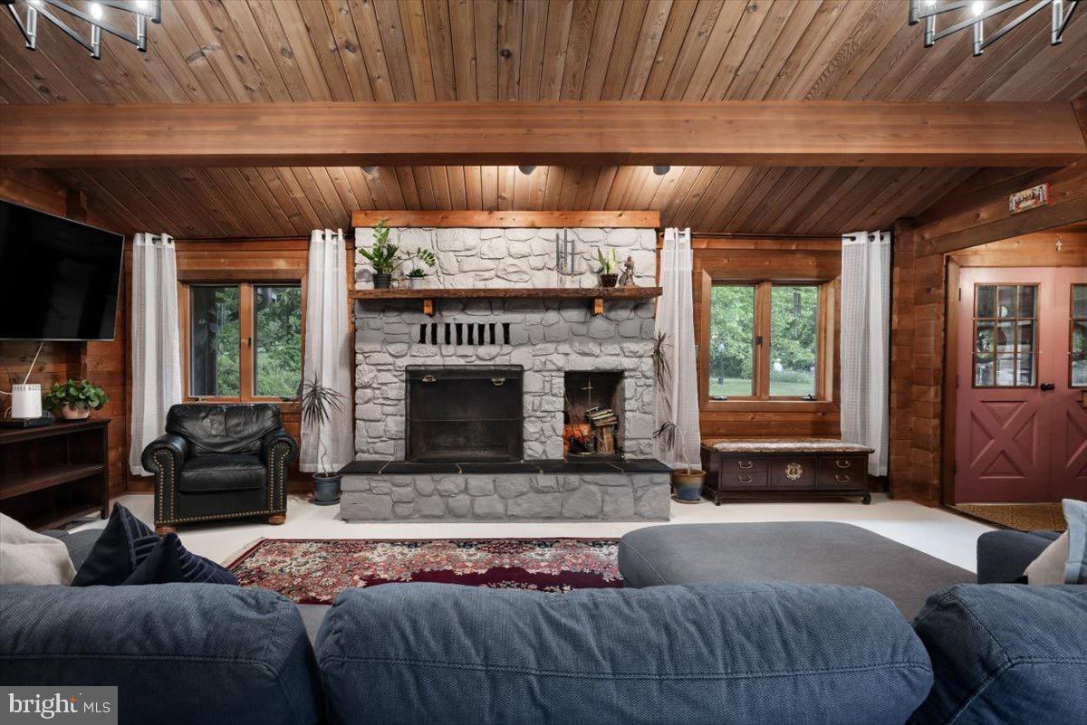 ALDIE ROAD - Residential