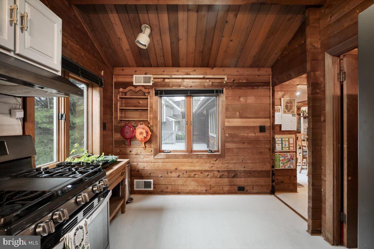 ALDIE ROAD - Residential