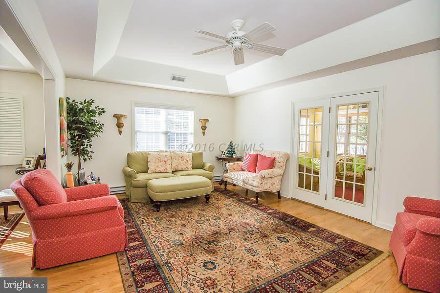 SCHUMAKER MANOR - Residential