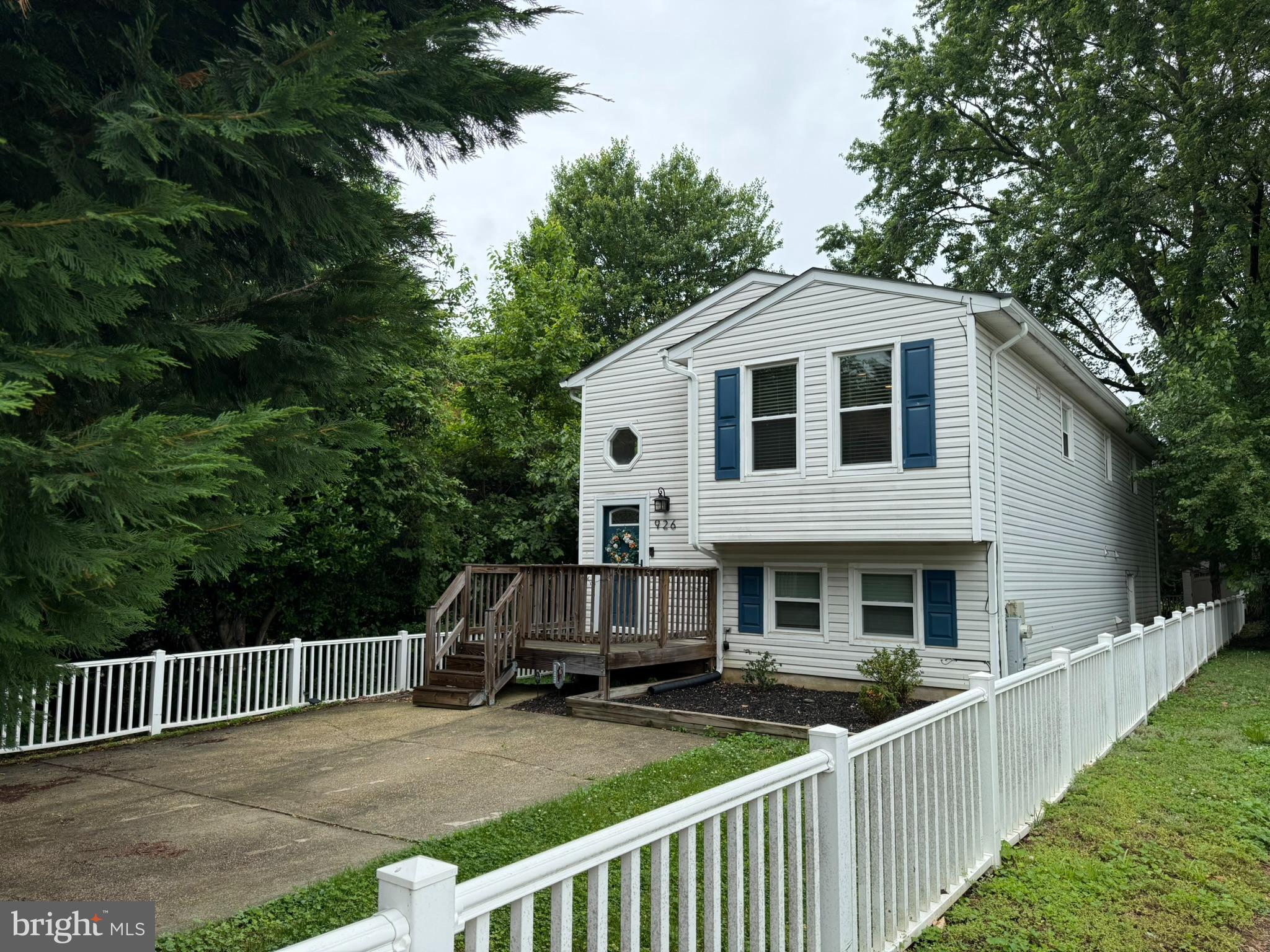926 CENTRAL STREET