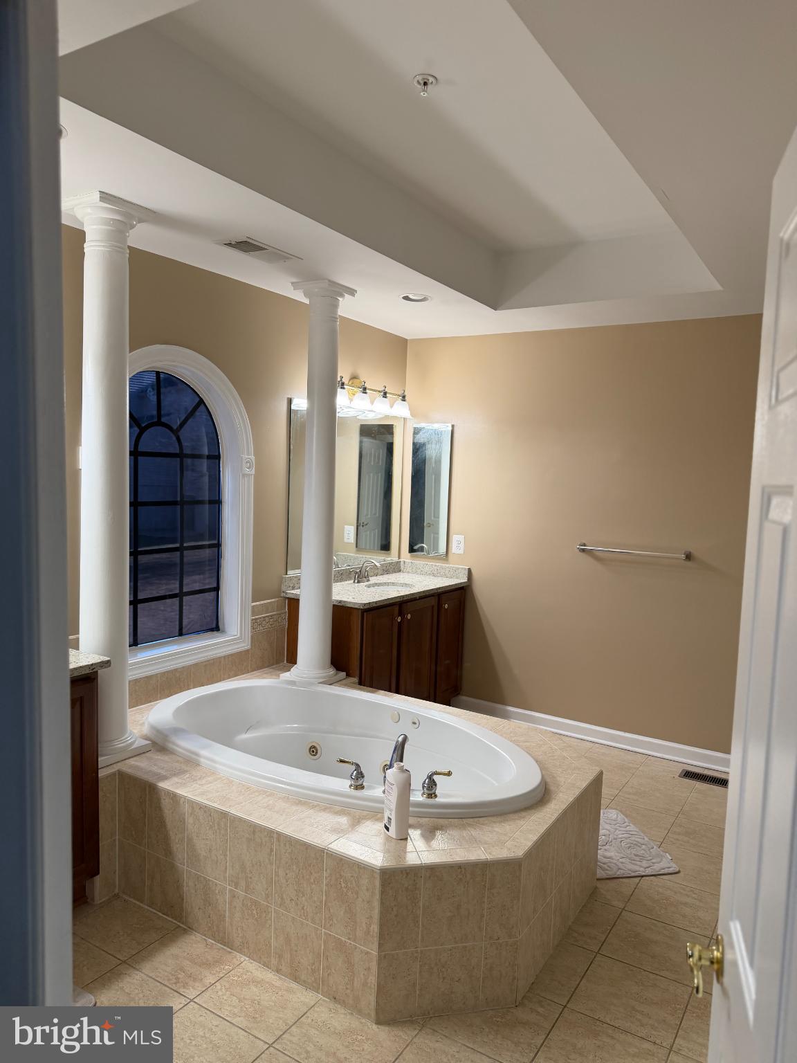 4004 ETHAN THOMAS DRIVE