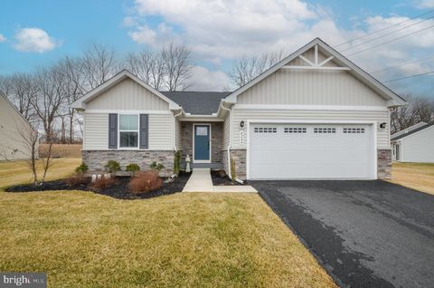 4244 CYPRESS LANE WHITEHALL PA 18052