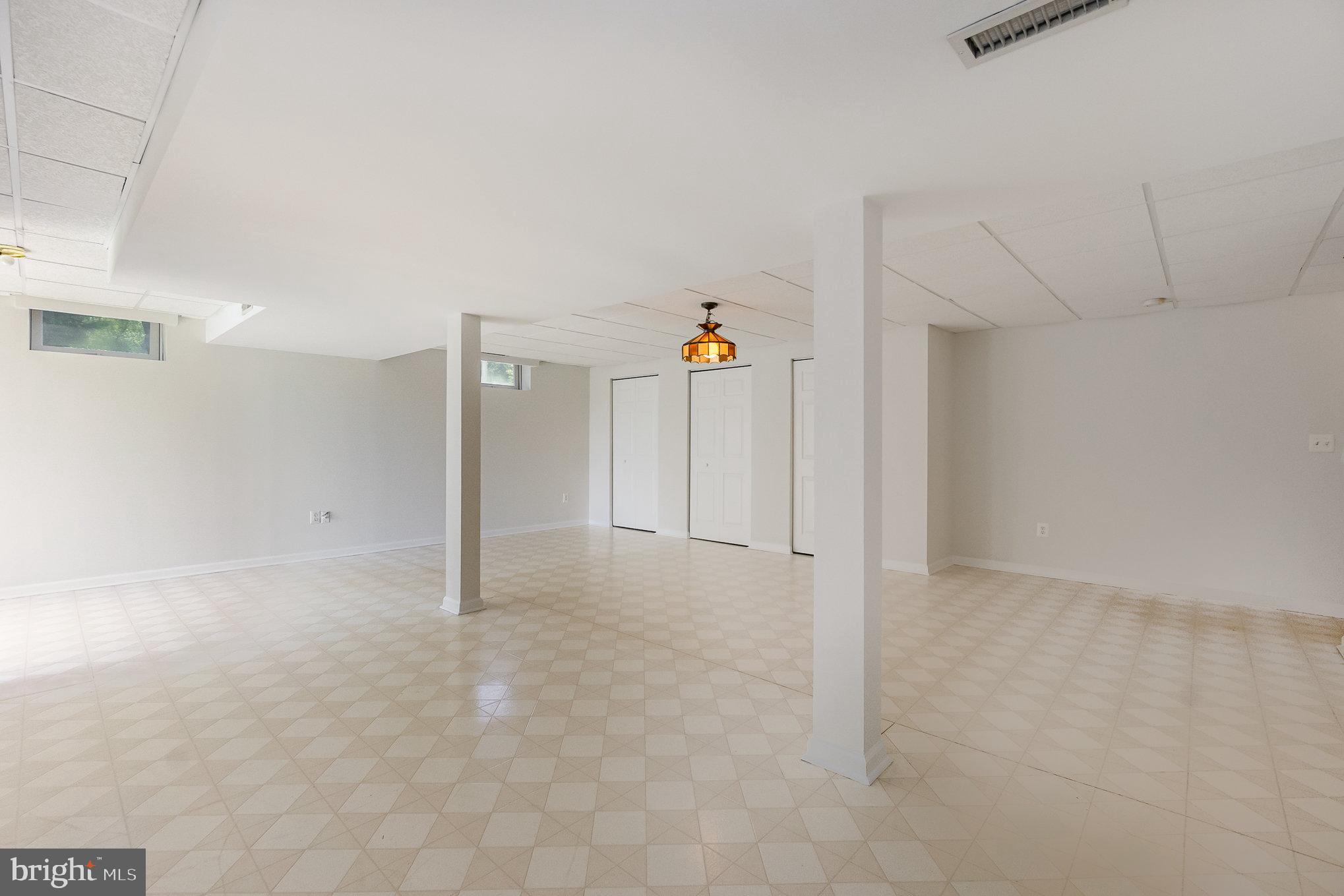 FOREST LAKES - Residential