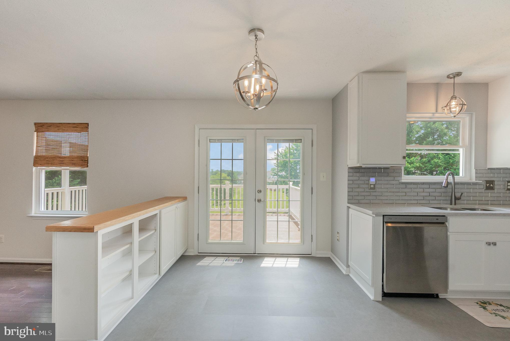 FOREST LAKES - Residential