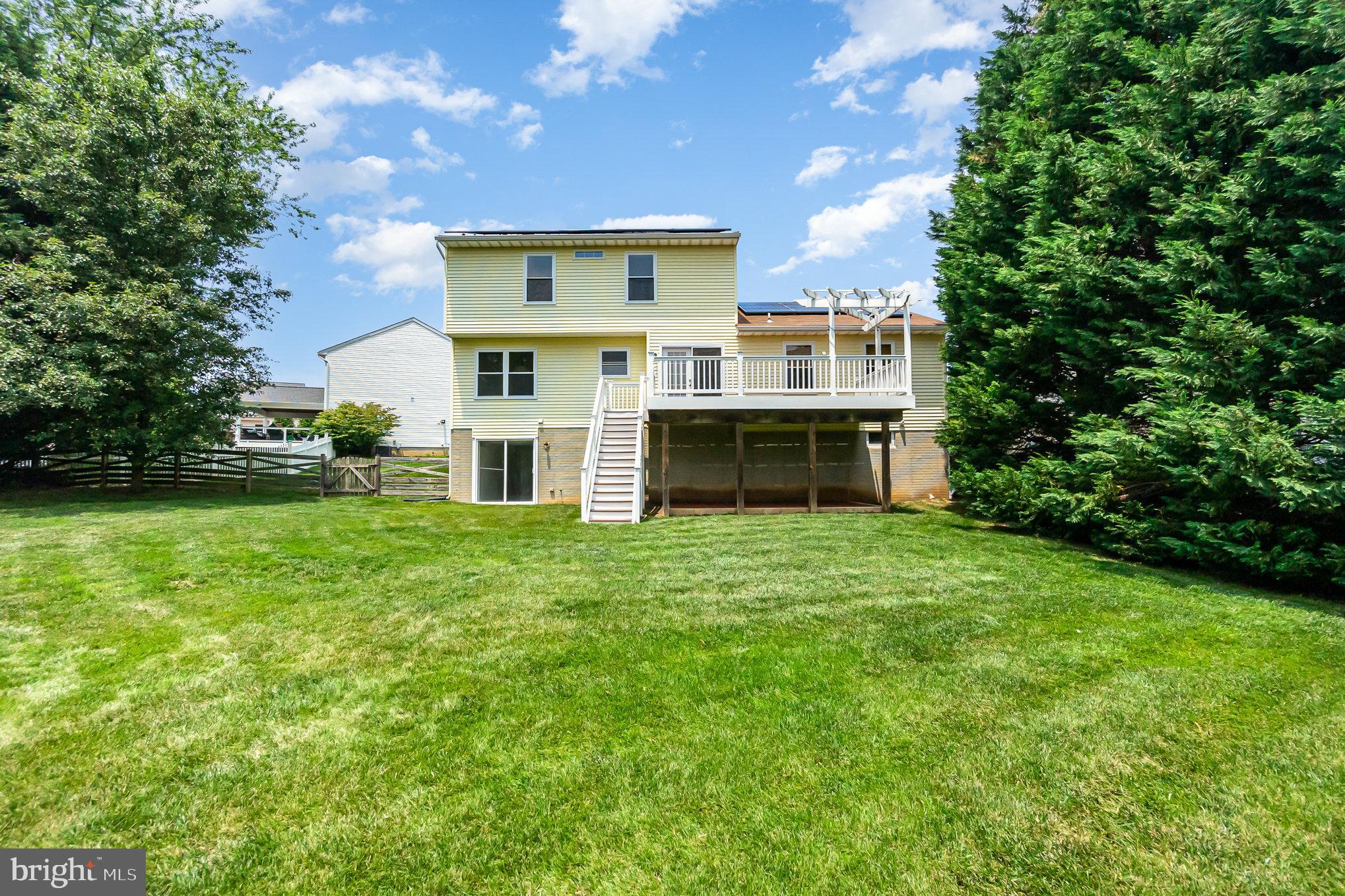 FOREST LAKES - Residential