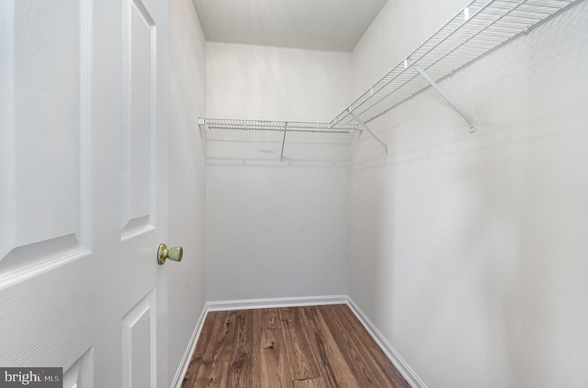 FOREST LAKES - Residential