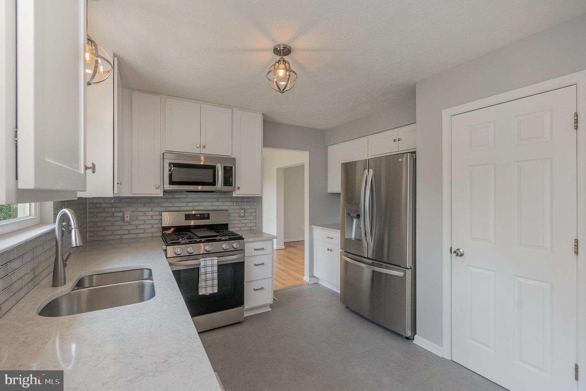 FOREST LAKES - Residential