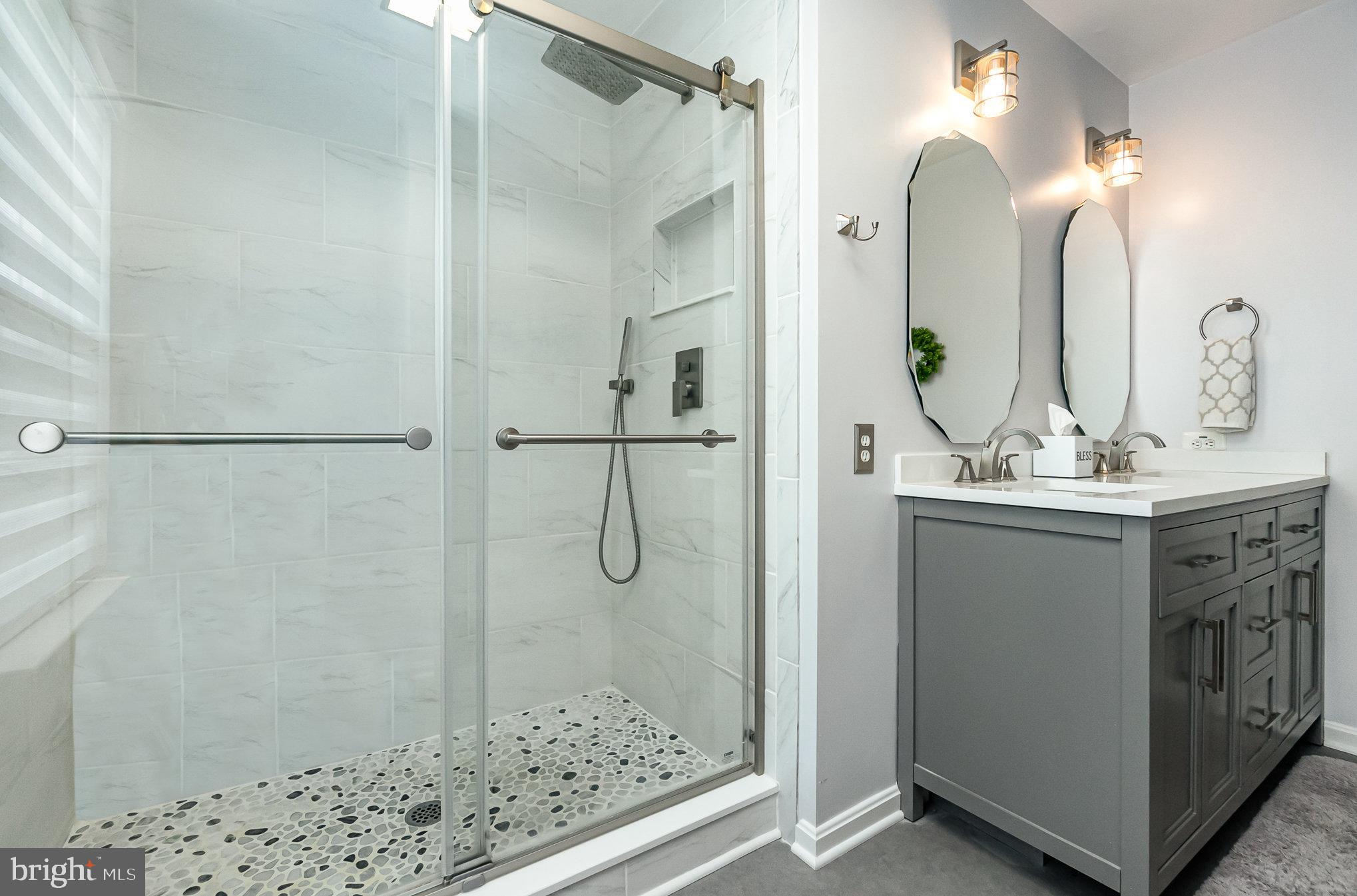 FOREST LAKES - Residential