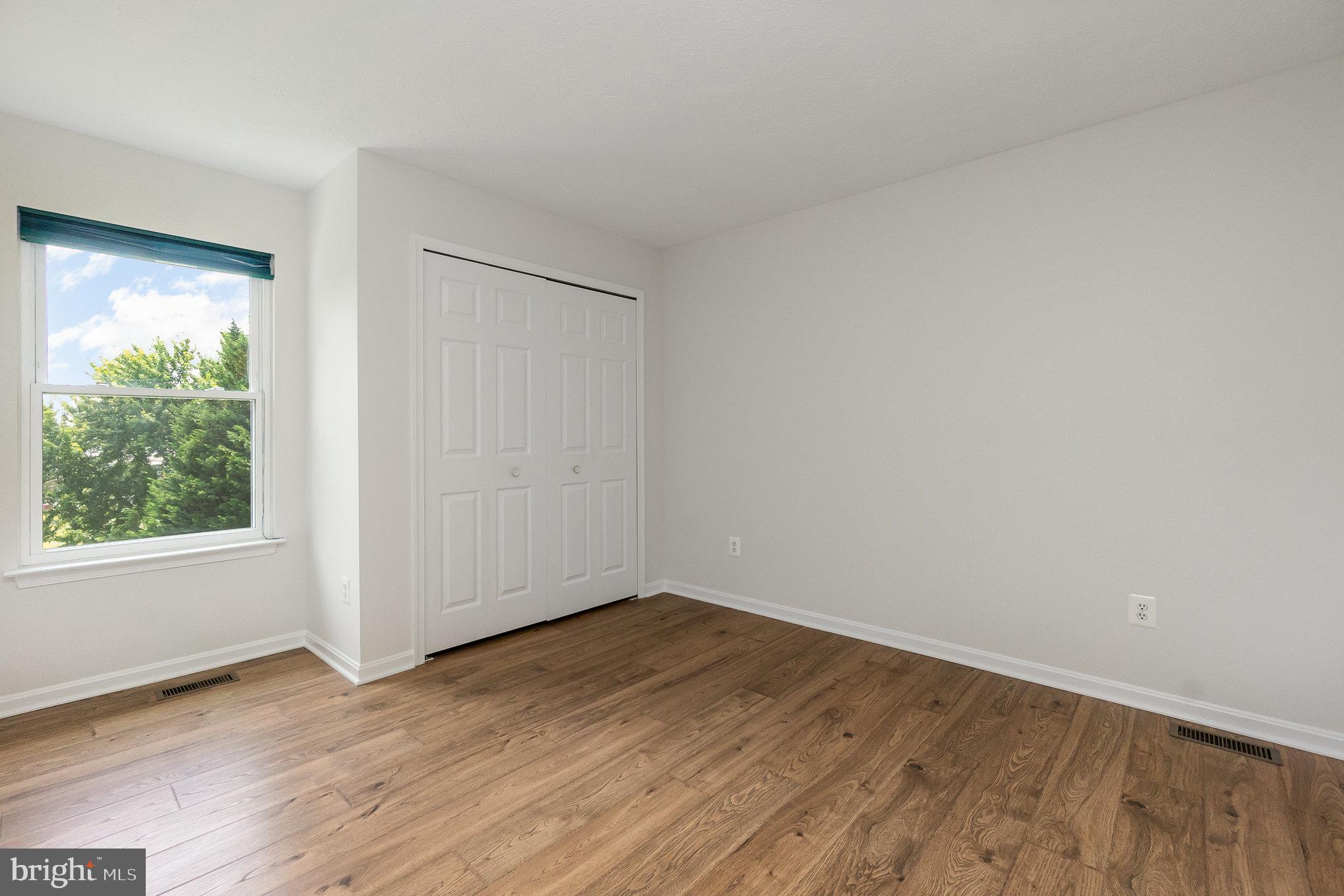 FOREST LAKES - Residential