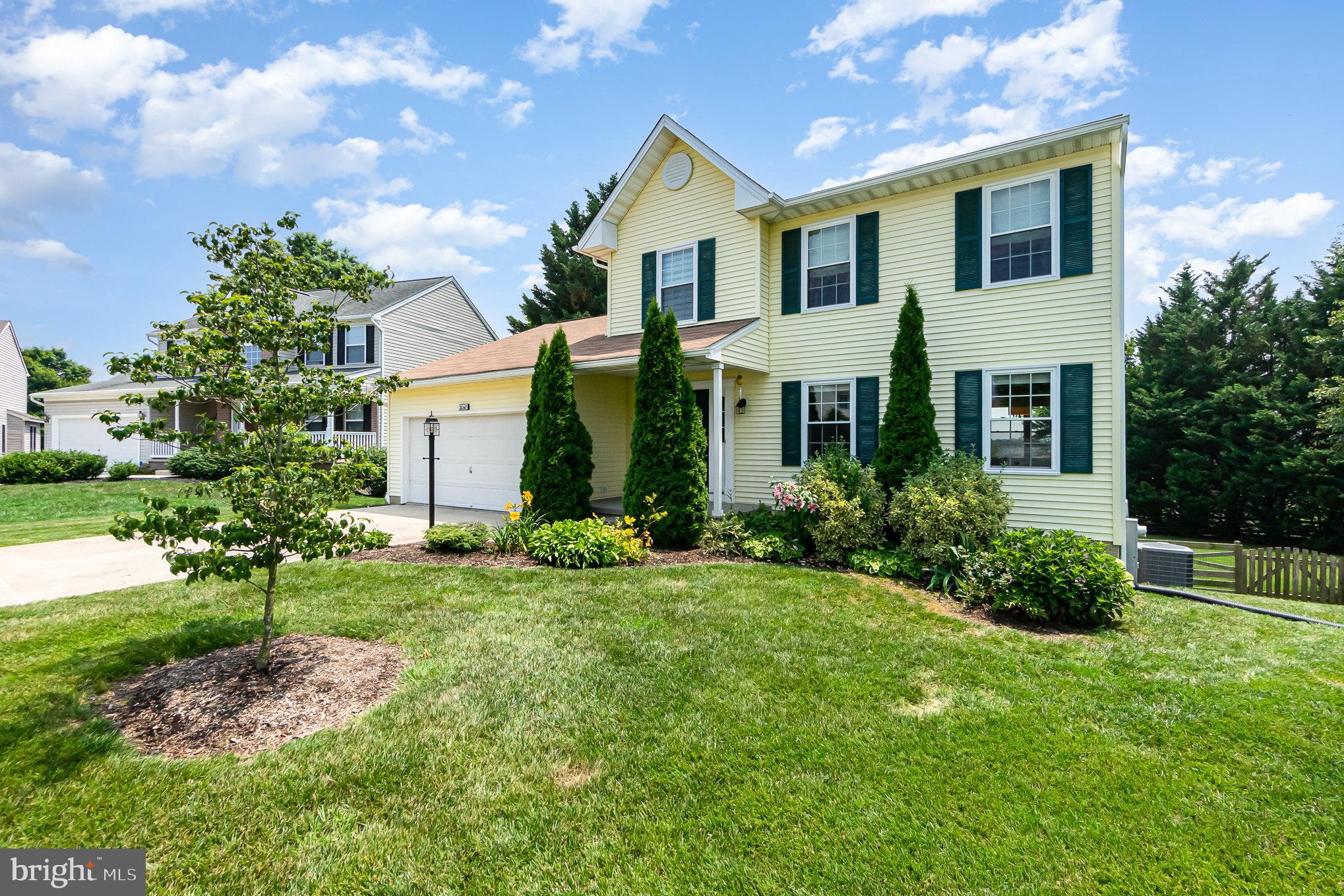 FOREST LAKES - Residential