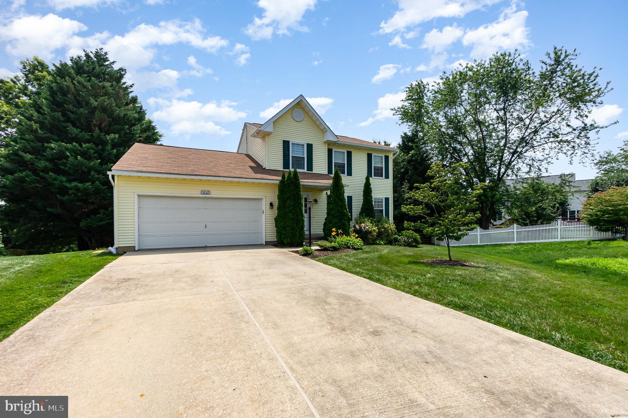 FOREST LAKES - Residential