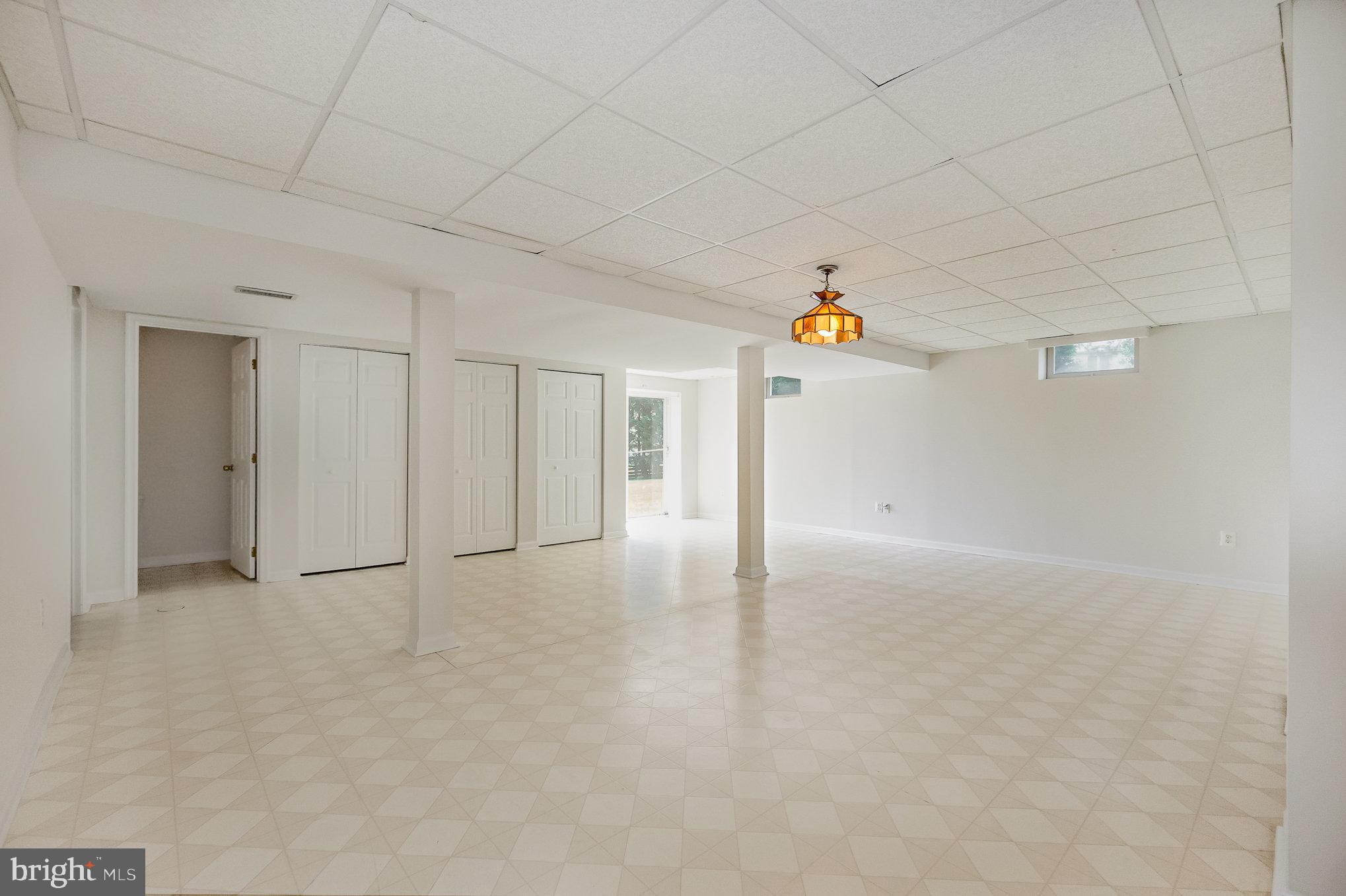 FOREST LAKES - Residential