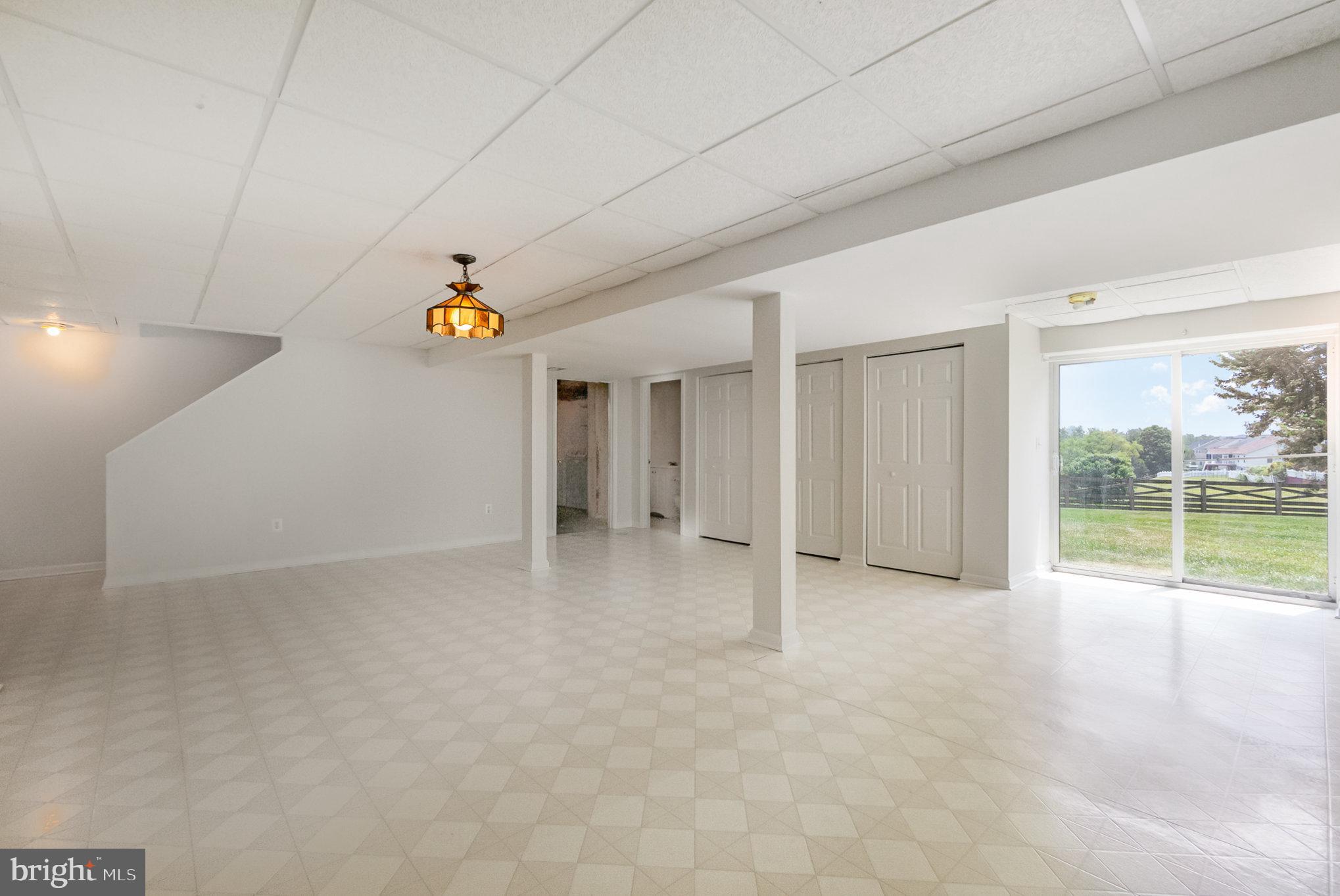 FOREST LAKES - Residential