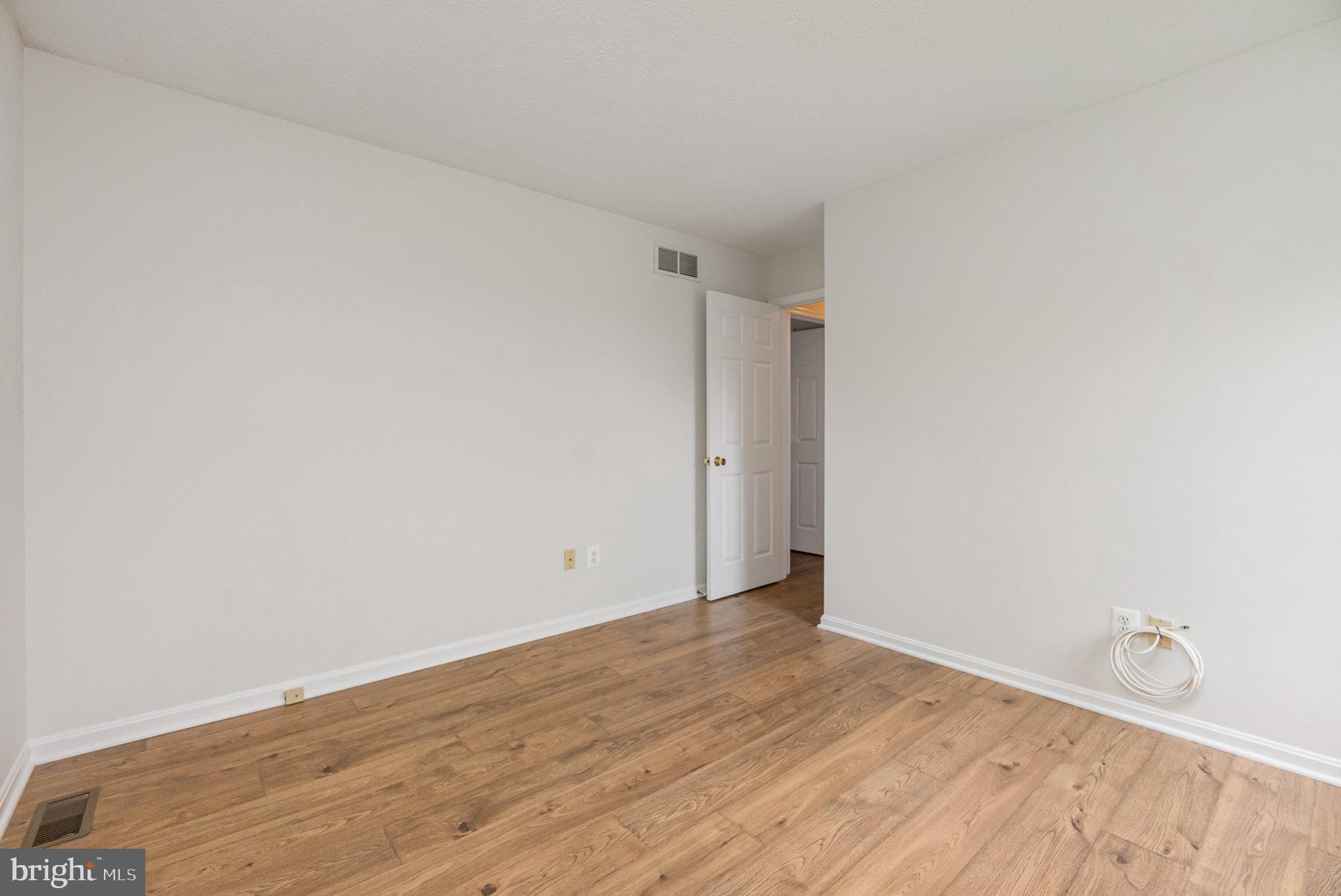 FOREST LAKES - Residential