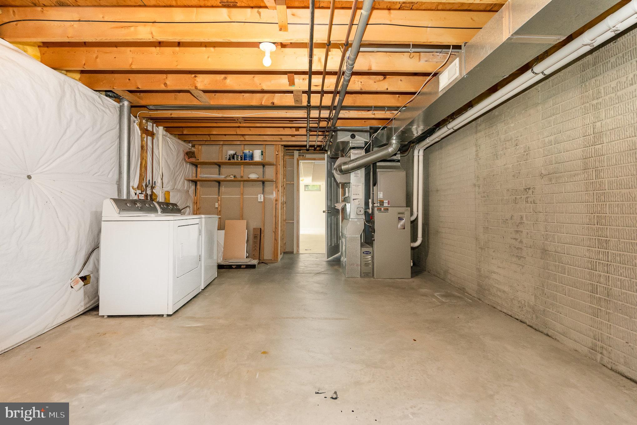 FOREST LAKES - Residential