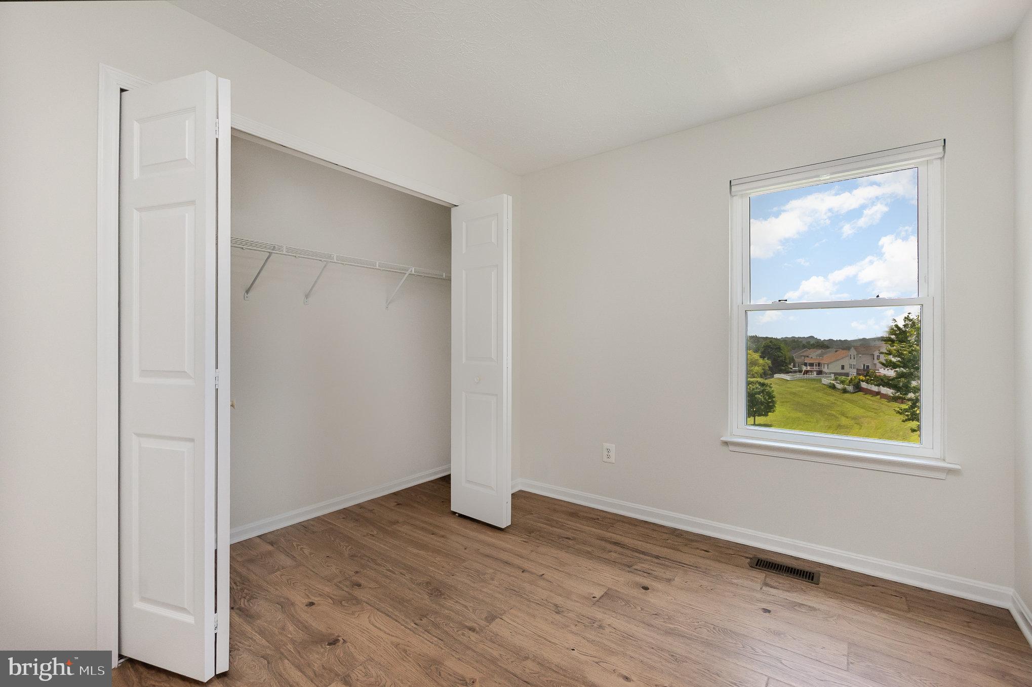 FOREST LAKES - Residential