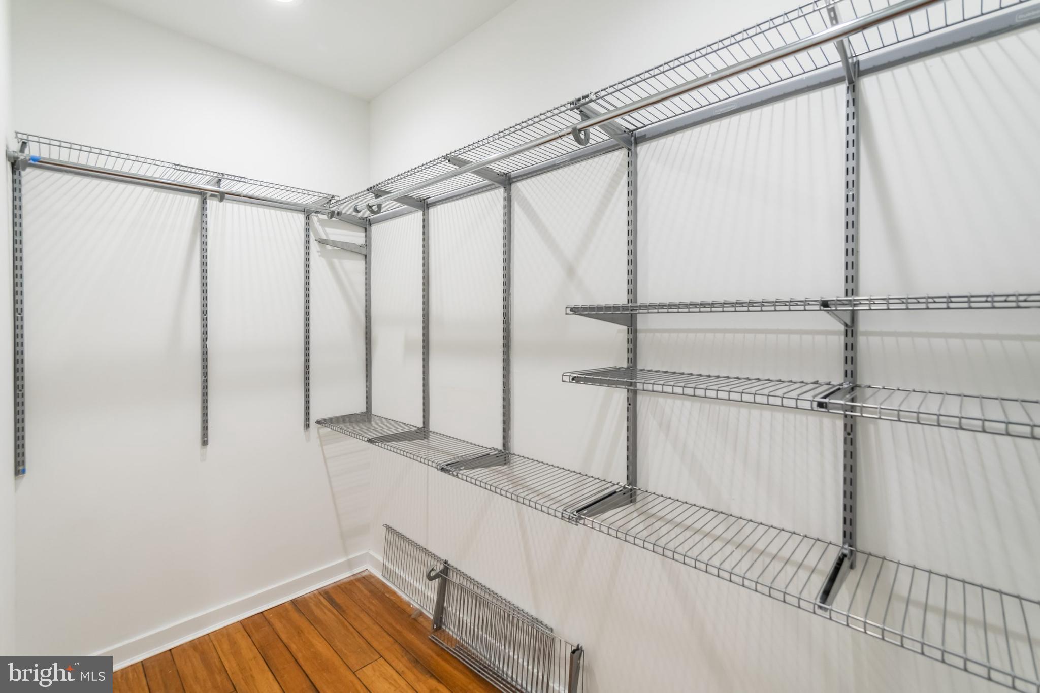 DICKINSON NARROWS - Residential Lease