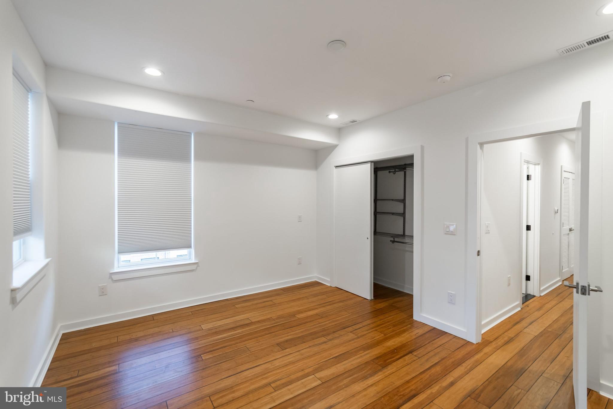 DICKINSON NARROWS - Residential Lease