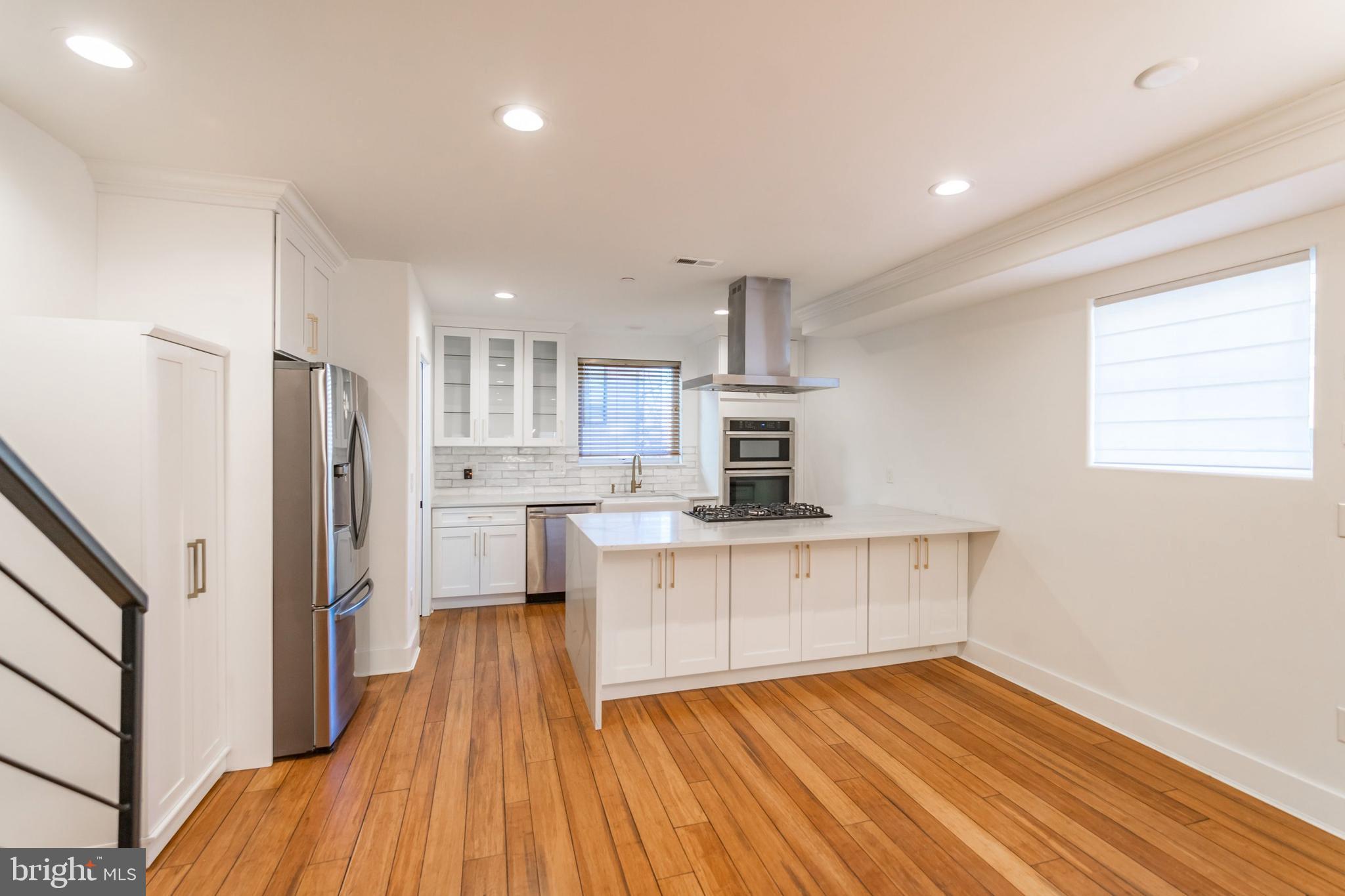 601 MCCLELLAN STREET