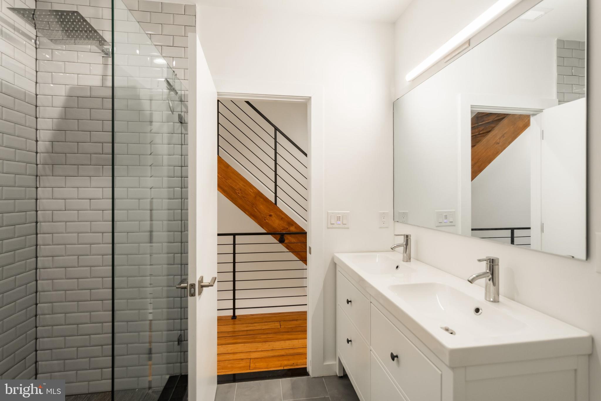 DICKINSON NARROWS - Residential Lease