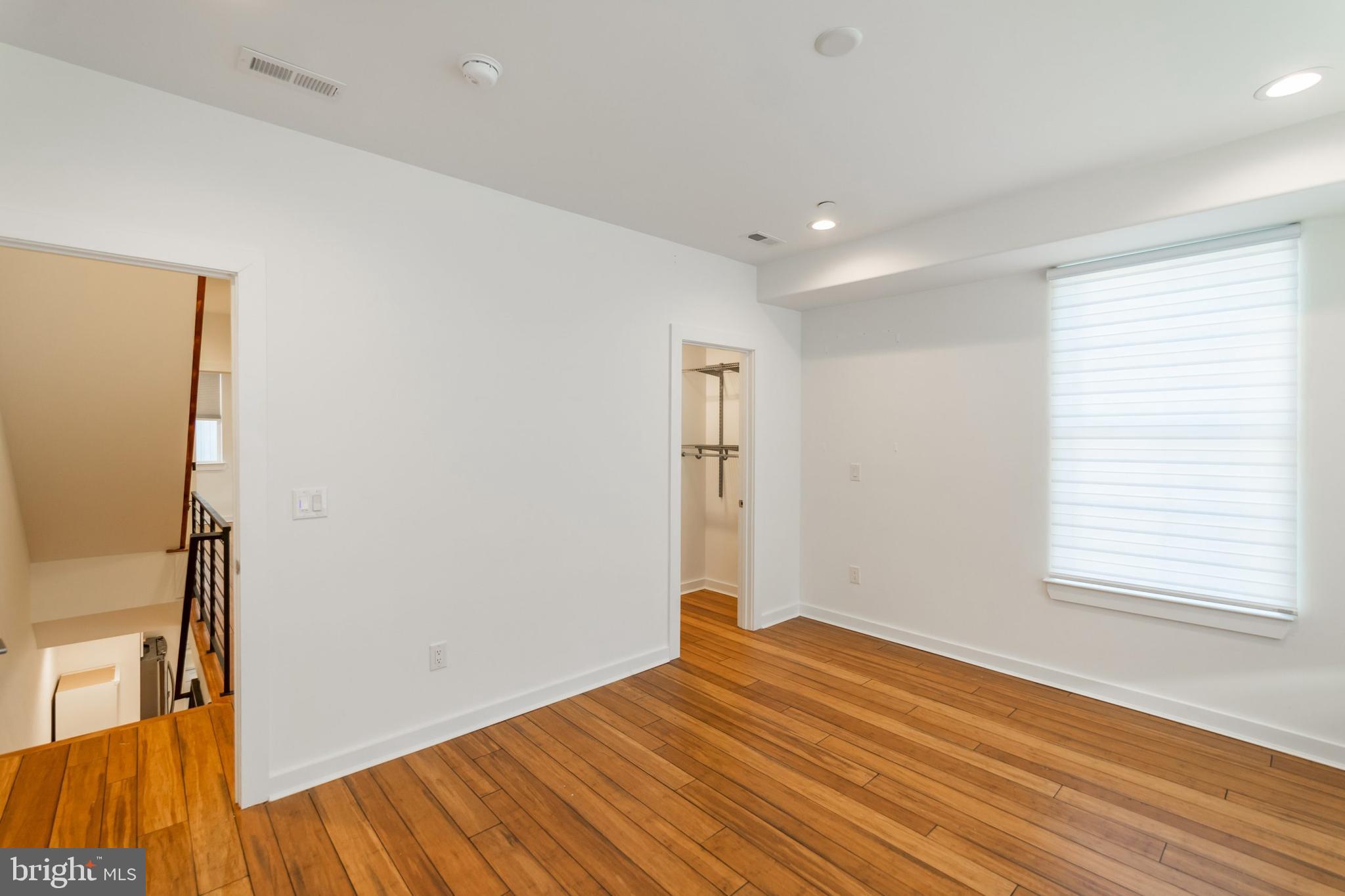 DICKINSON NARROWS - Residential Lease