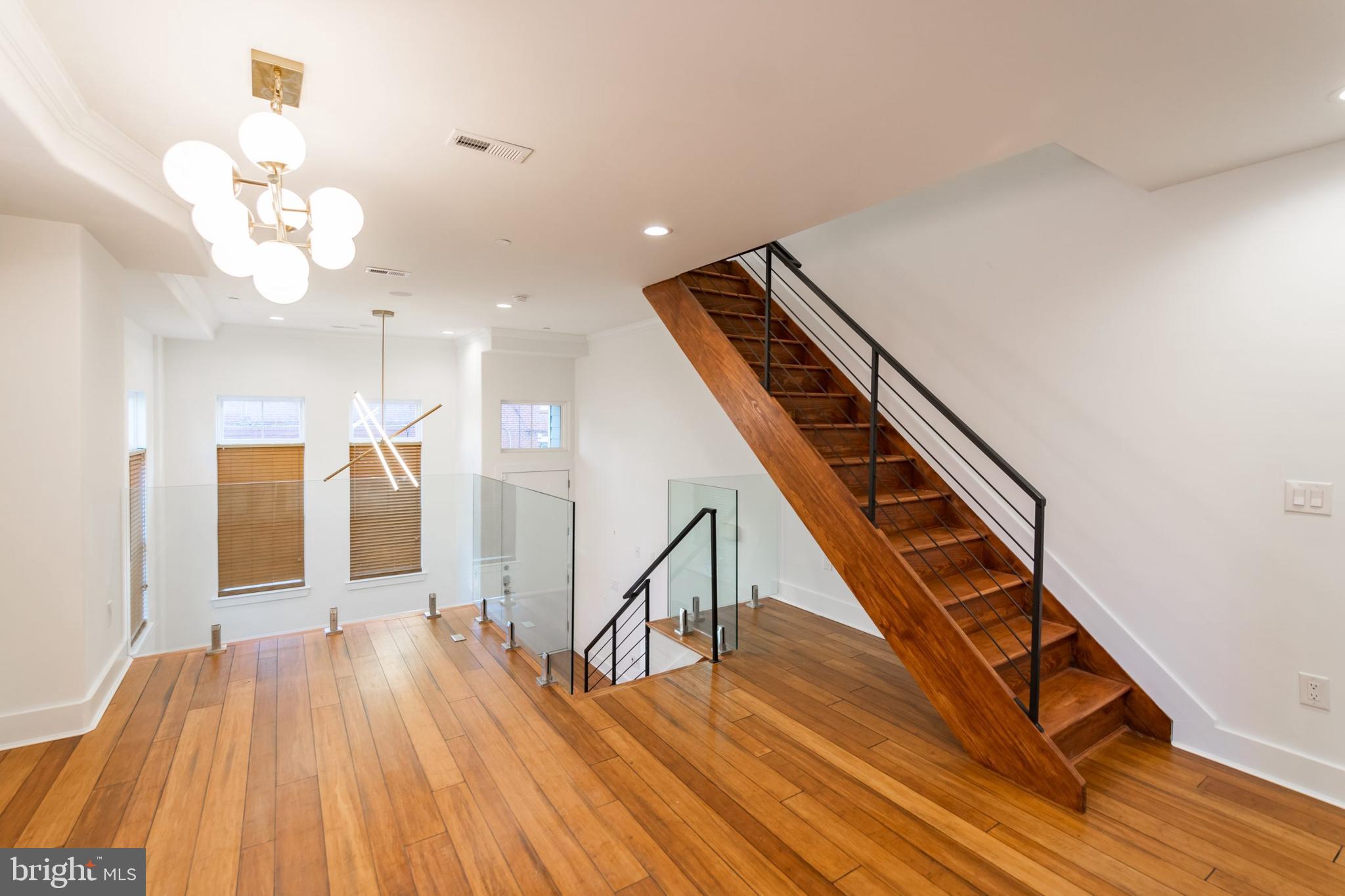 DICKINSON NARROWS - Residential Lease