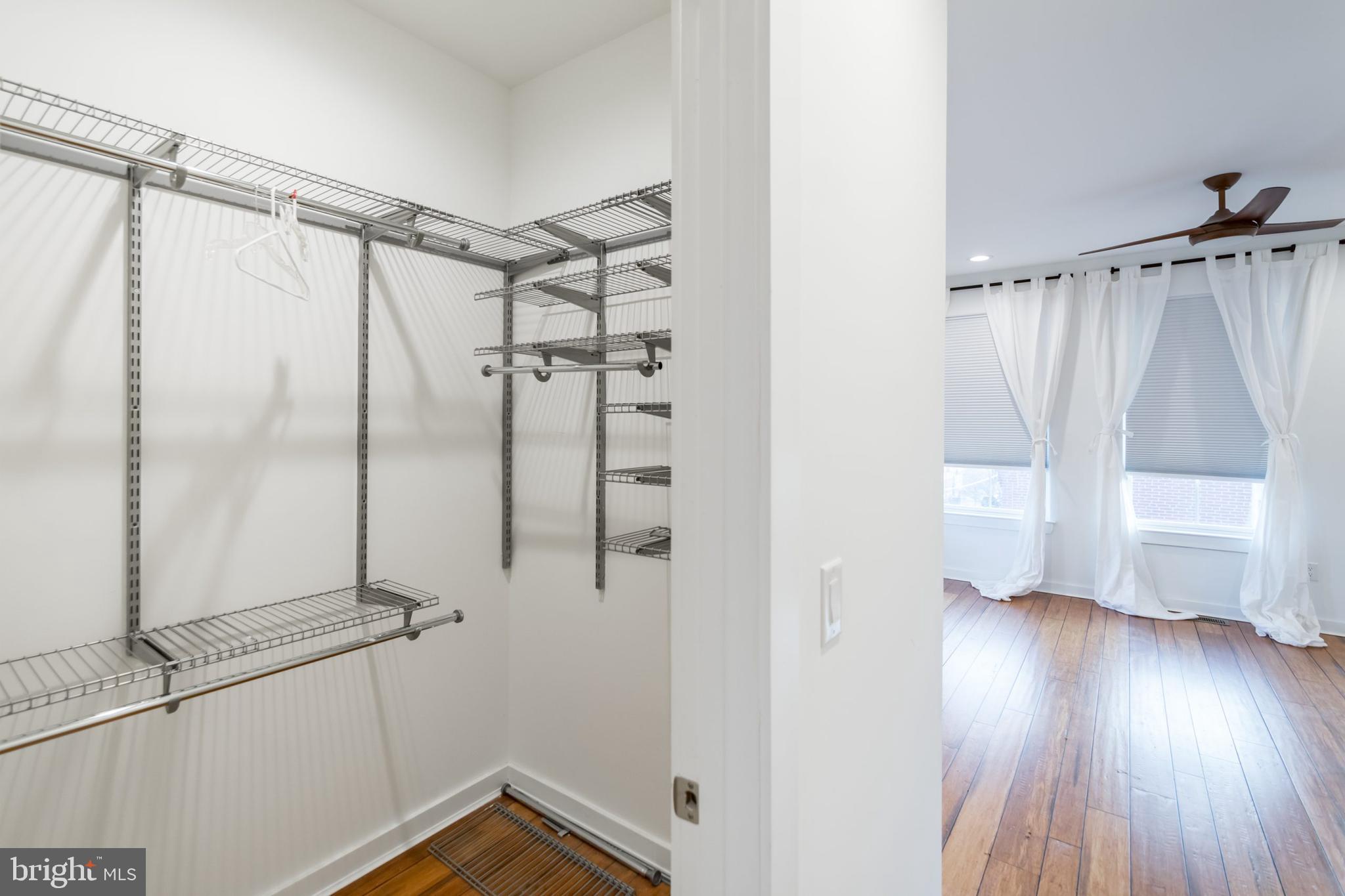 DICKINSON NARROWS - Residential Lease