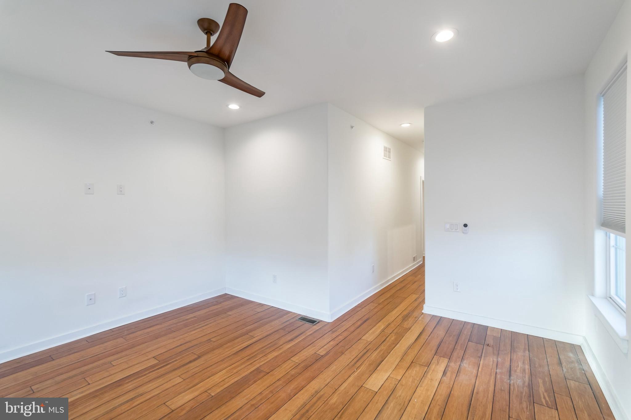 DICKINSON NARROWS - Residential Lease