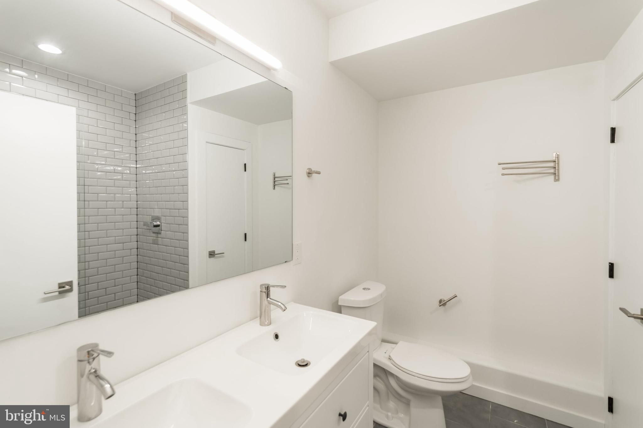 DICKINSON NARROWS - Residential Lease