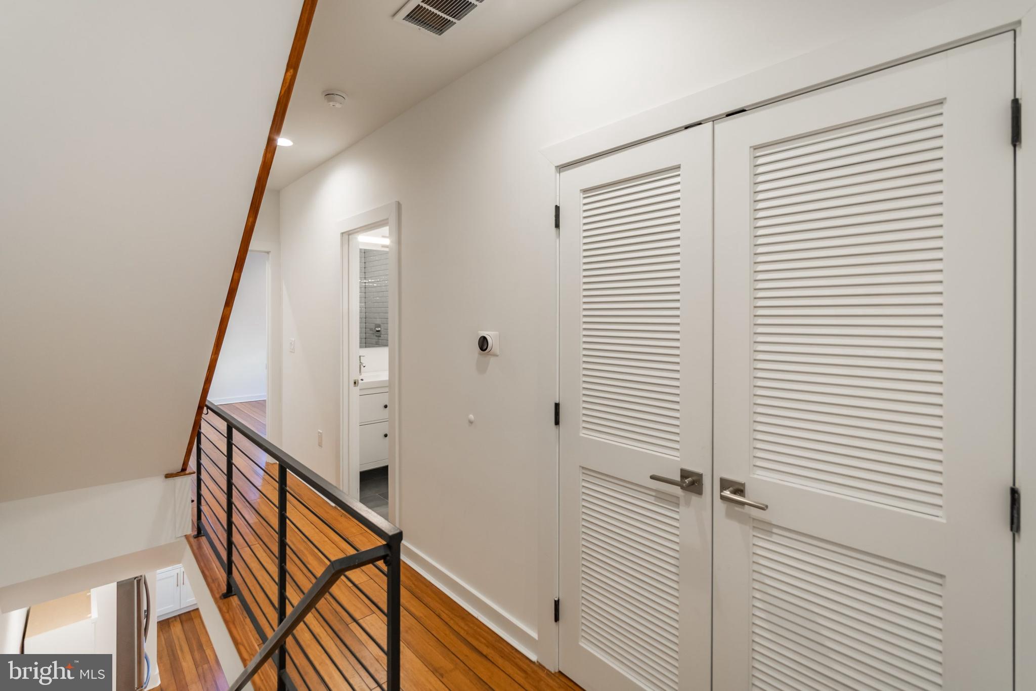 DICKINSON NARROWS - Residential Lease