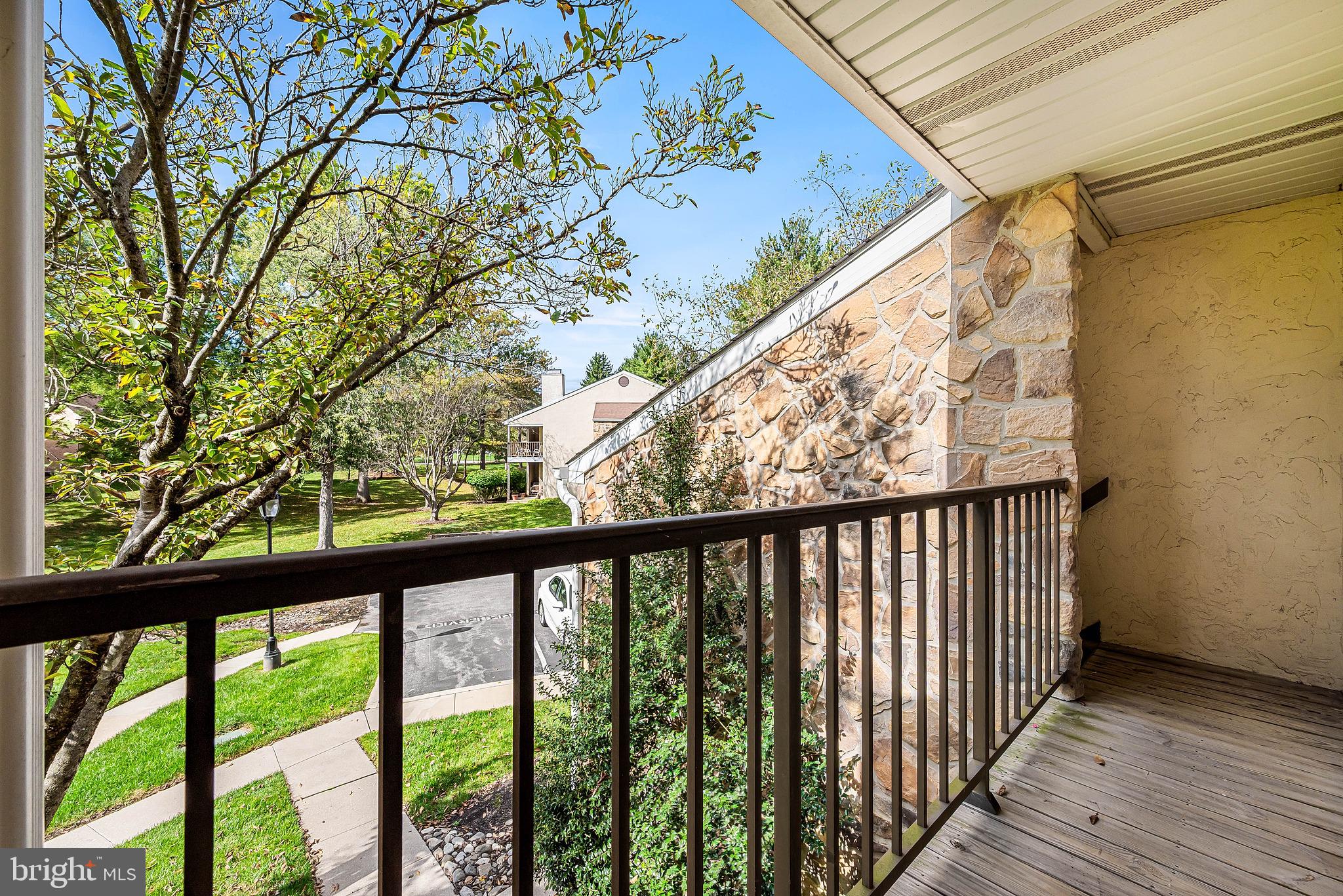 306 VALLEY STREAM LANE 306