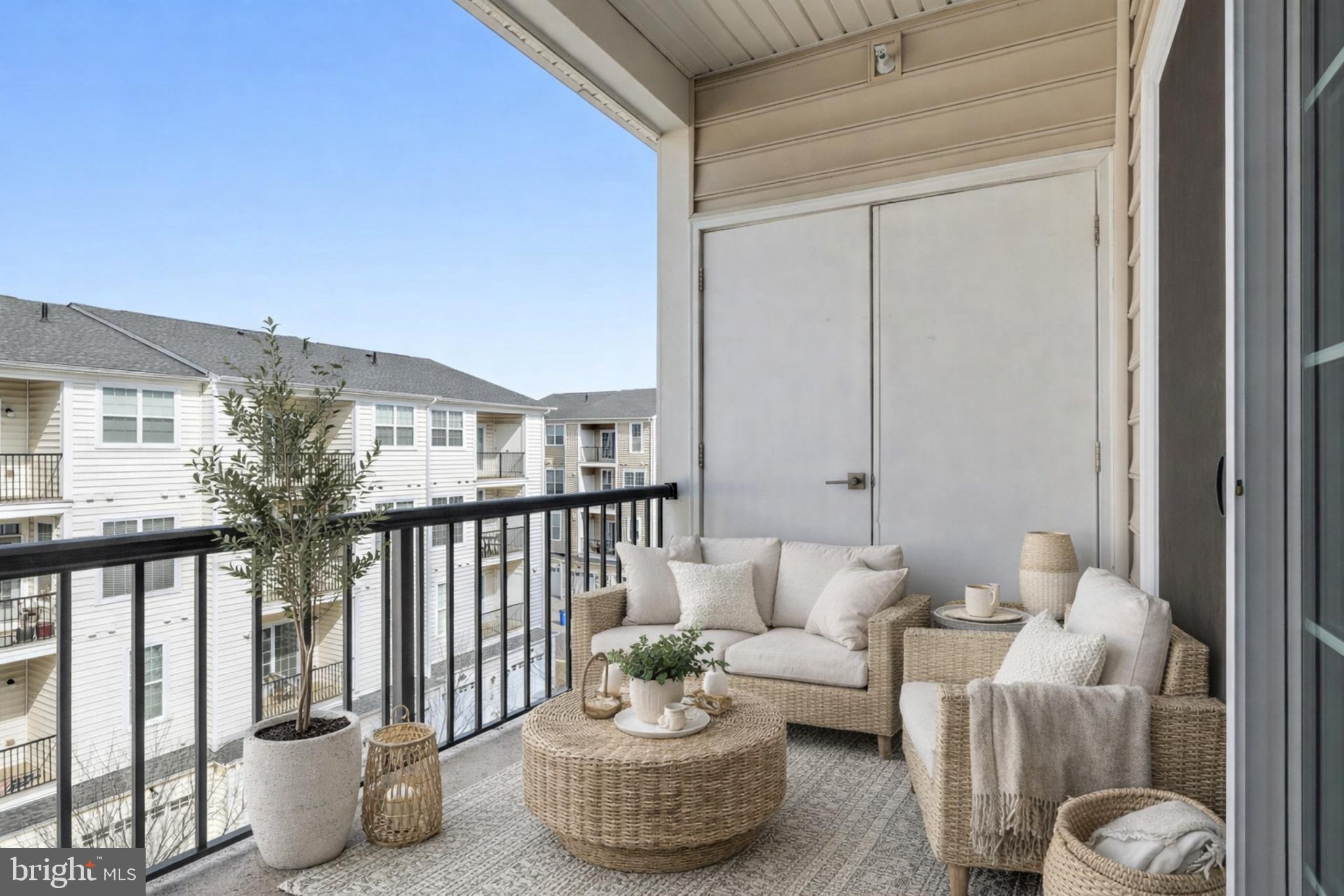 BUCKINGHAM AT LOUDOUN VALLEY - Residential