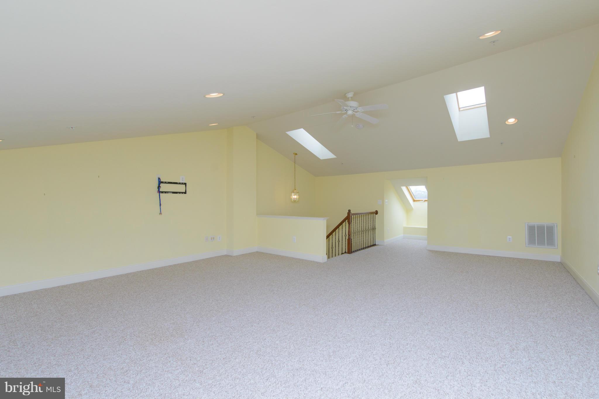 THE ENCLAVE AT ARUNDEL PRESERVE - Residential Lease