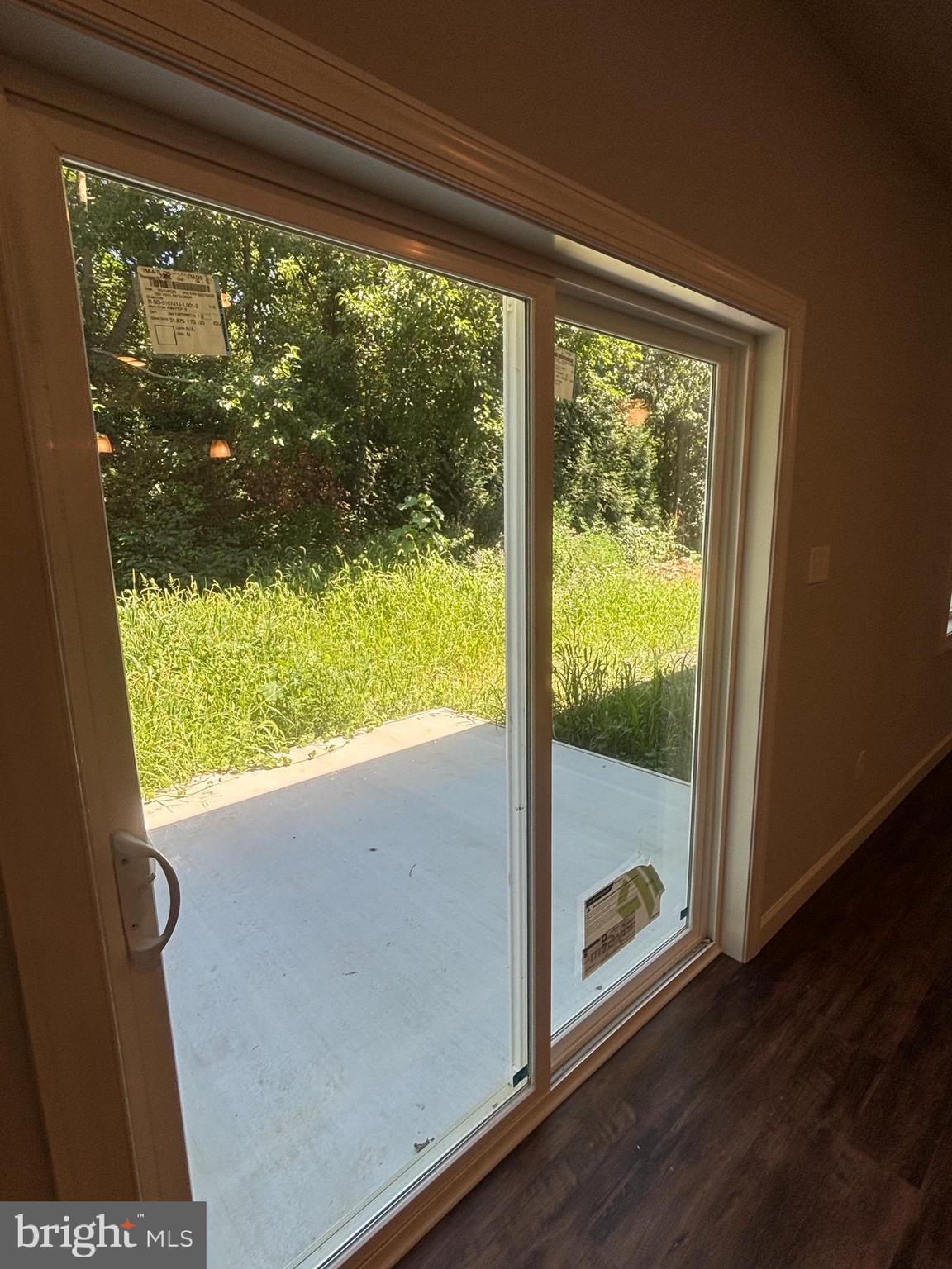 1077 DIANNE DRIVE