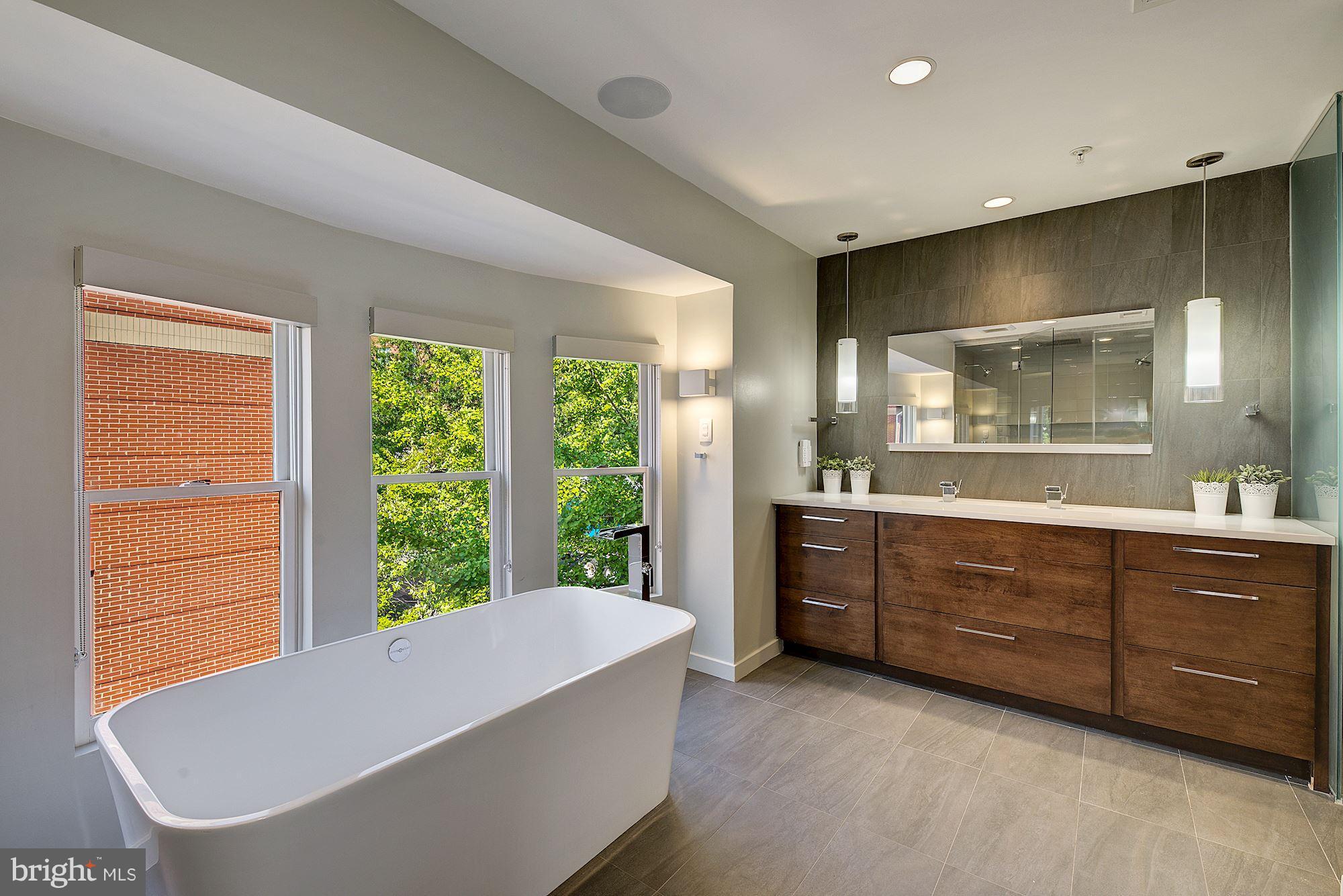 BROMPTONS AT COURTHOUSE - Residential