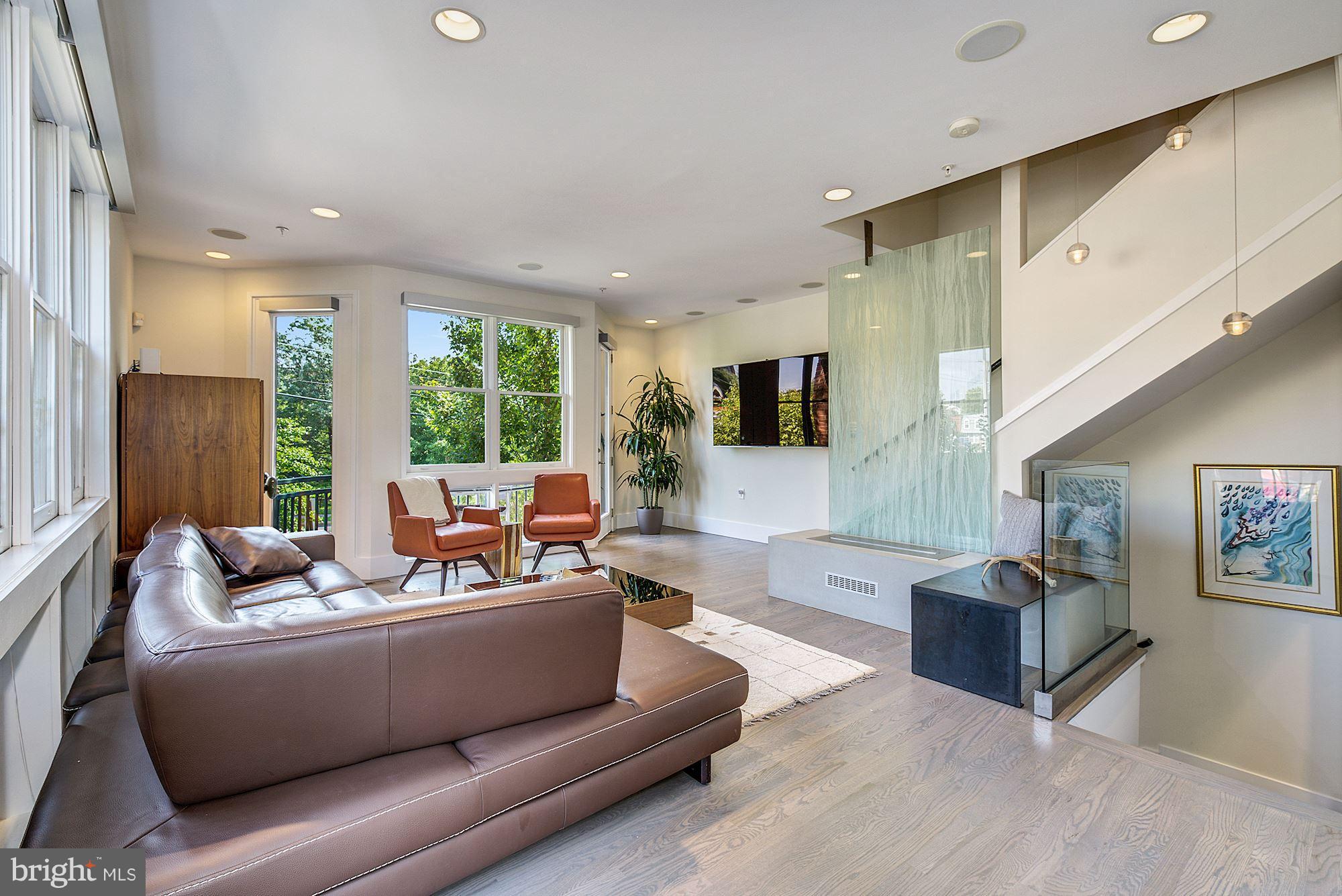 BROMPTONS AT COURTHOUSE - Residential